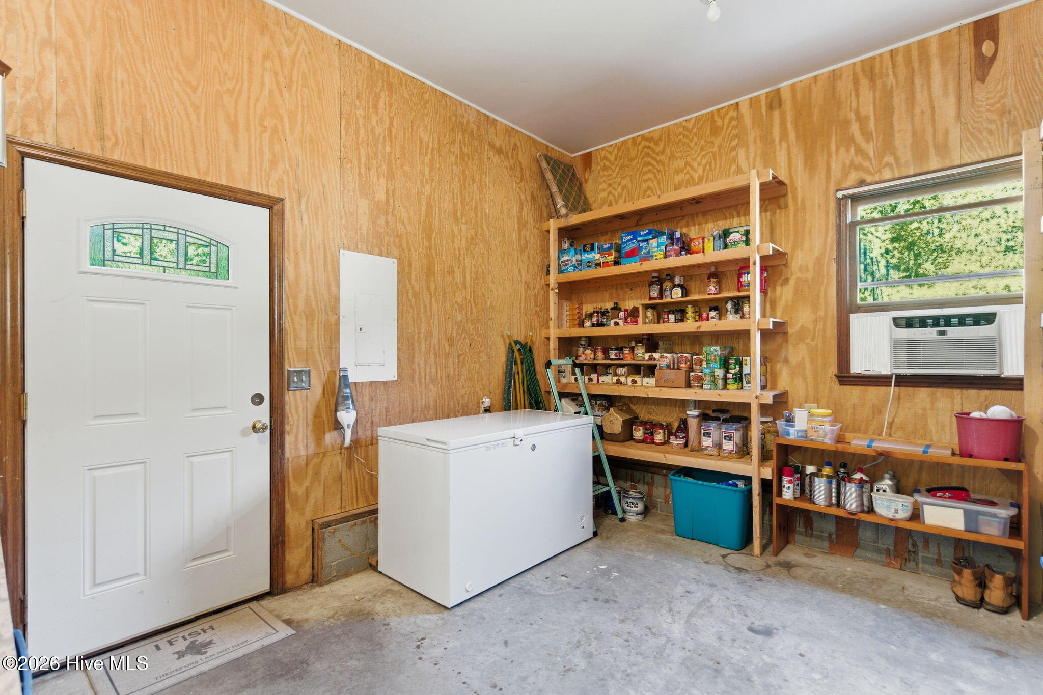 100569907 | Photo 33