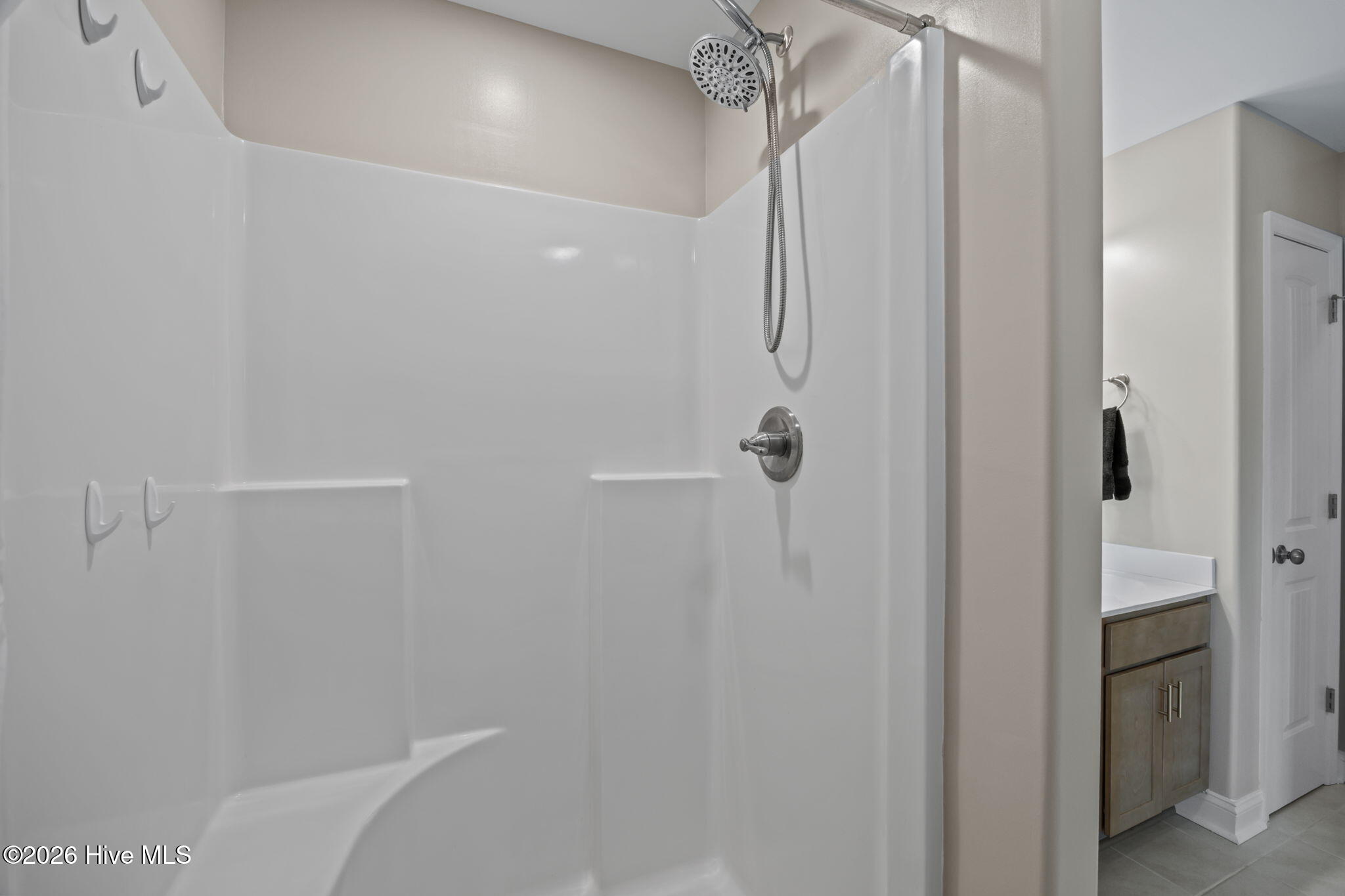 100561827 | Photo 40