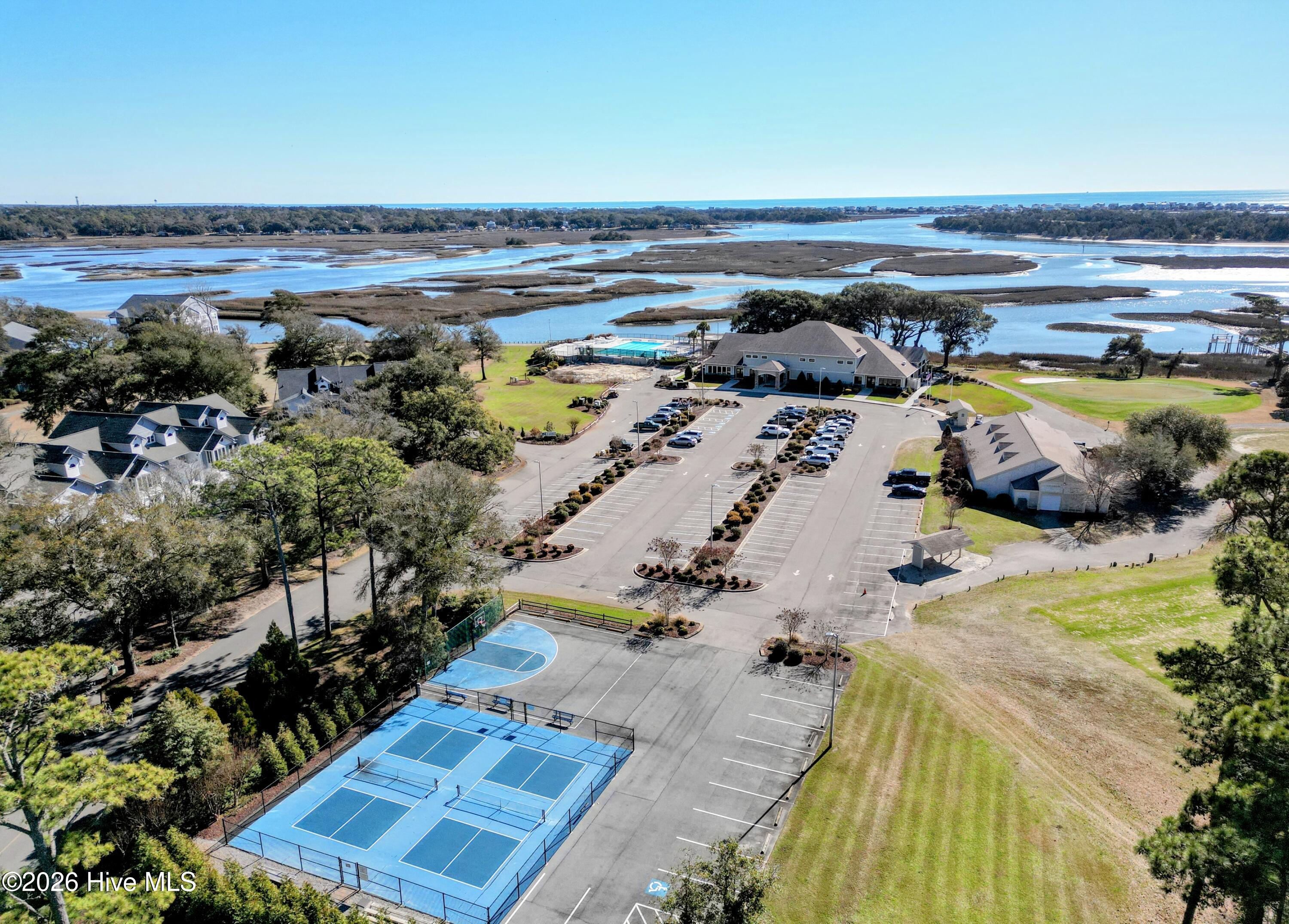 100549940 | Photo 19