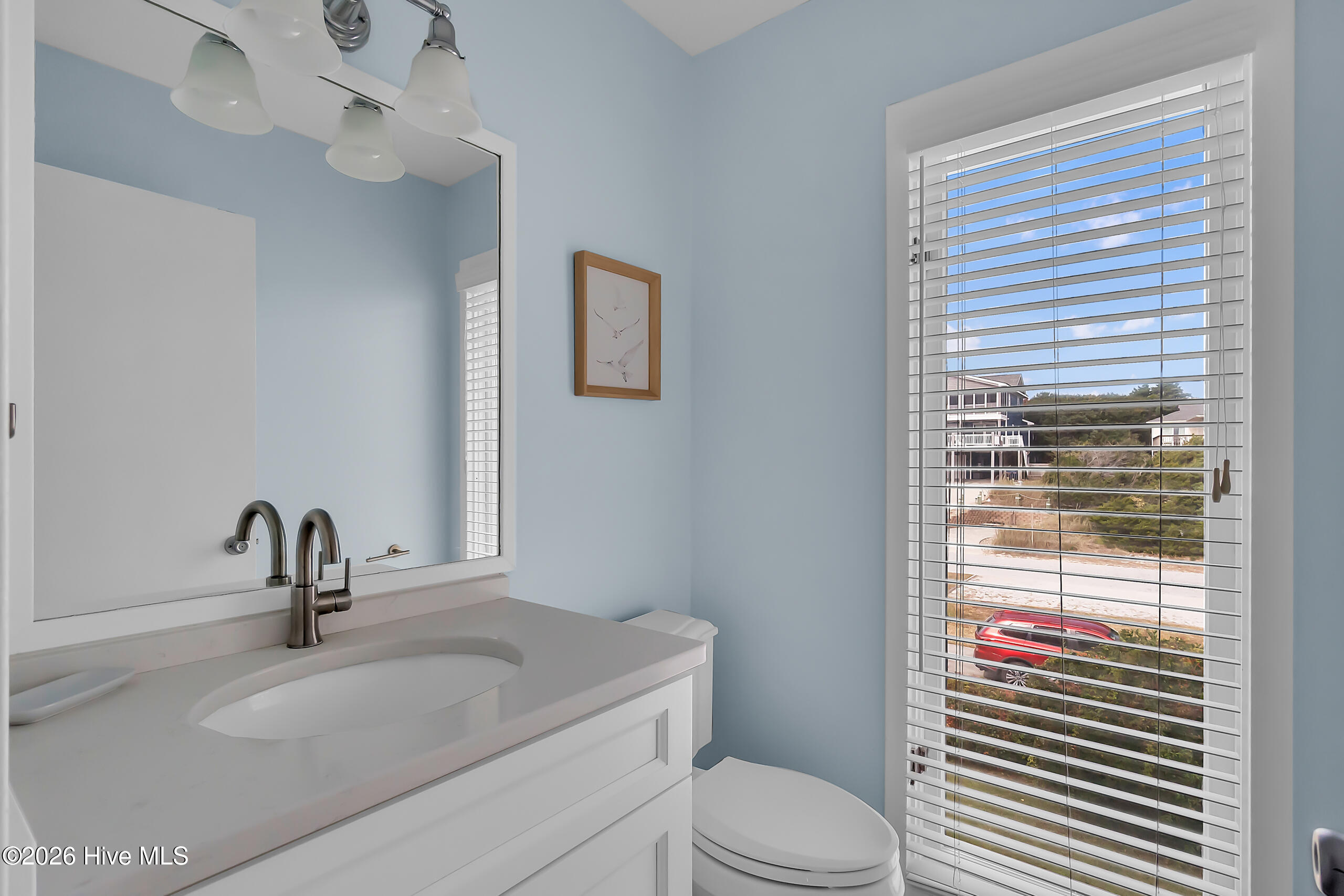 100568884 | Photo 38