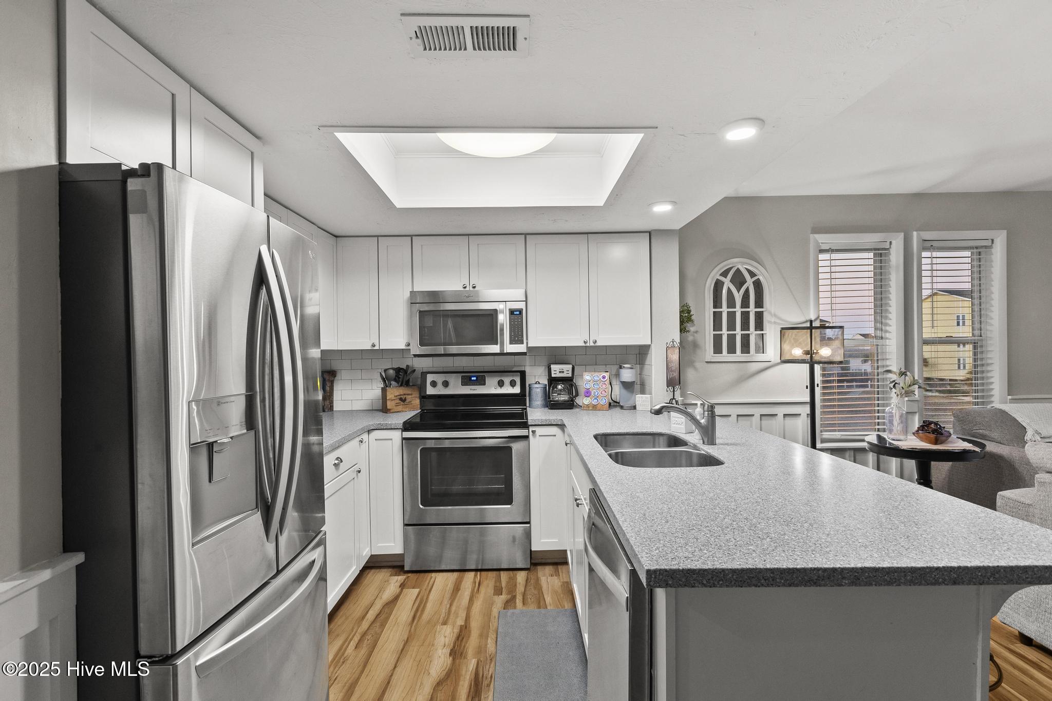 100546076 | Photo 28