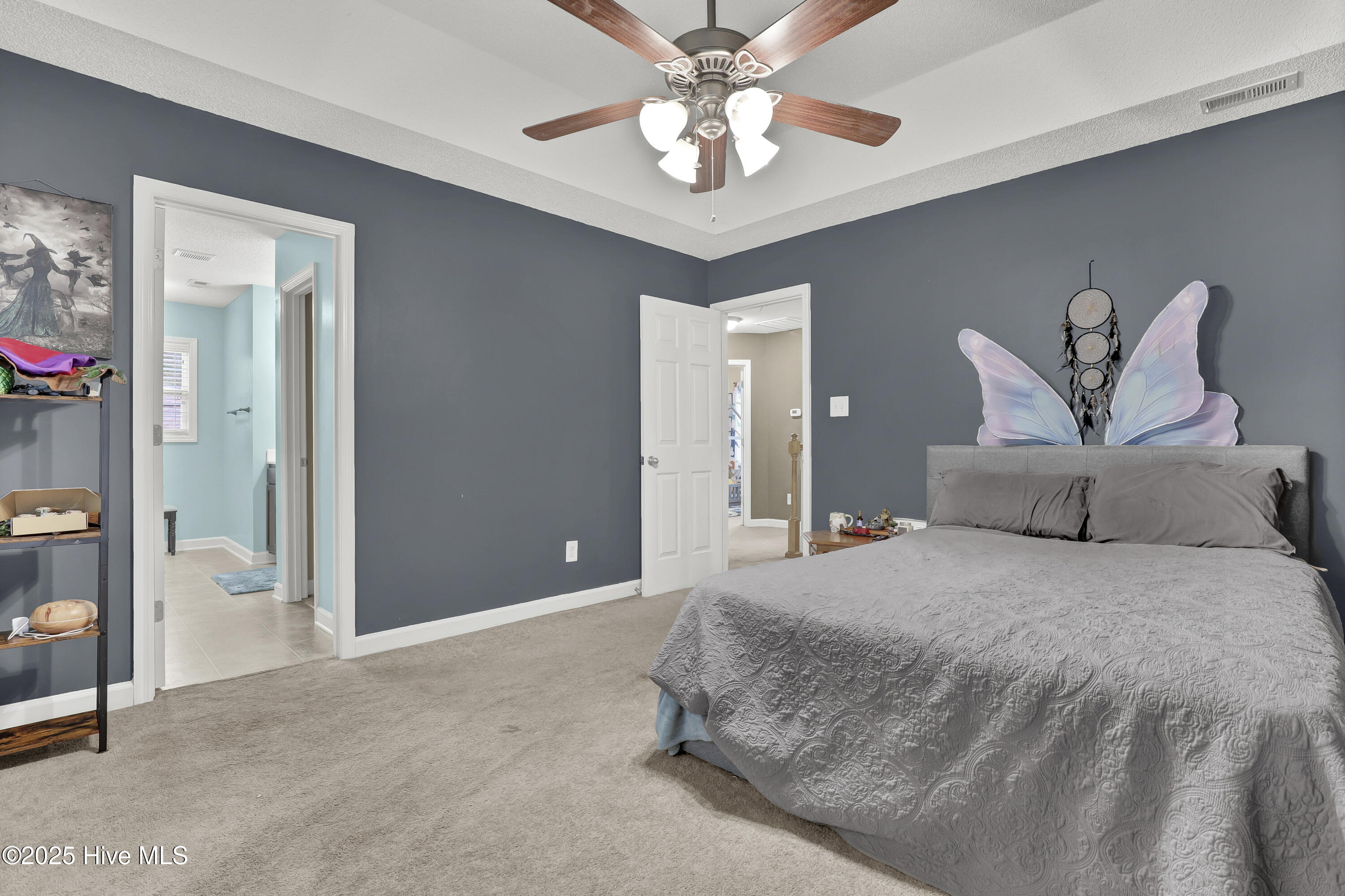 100536597 | Photo 22