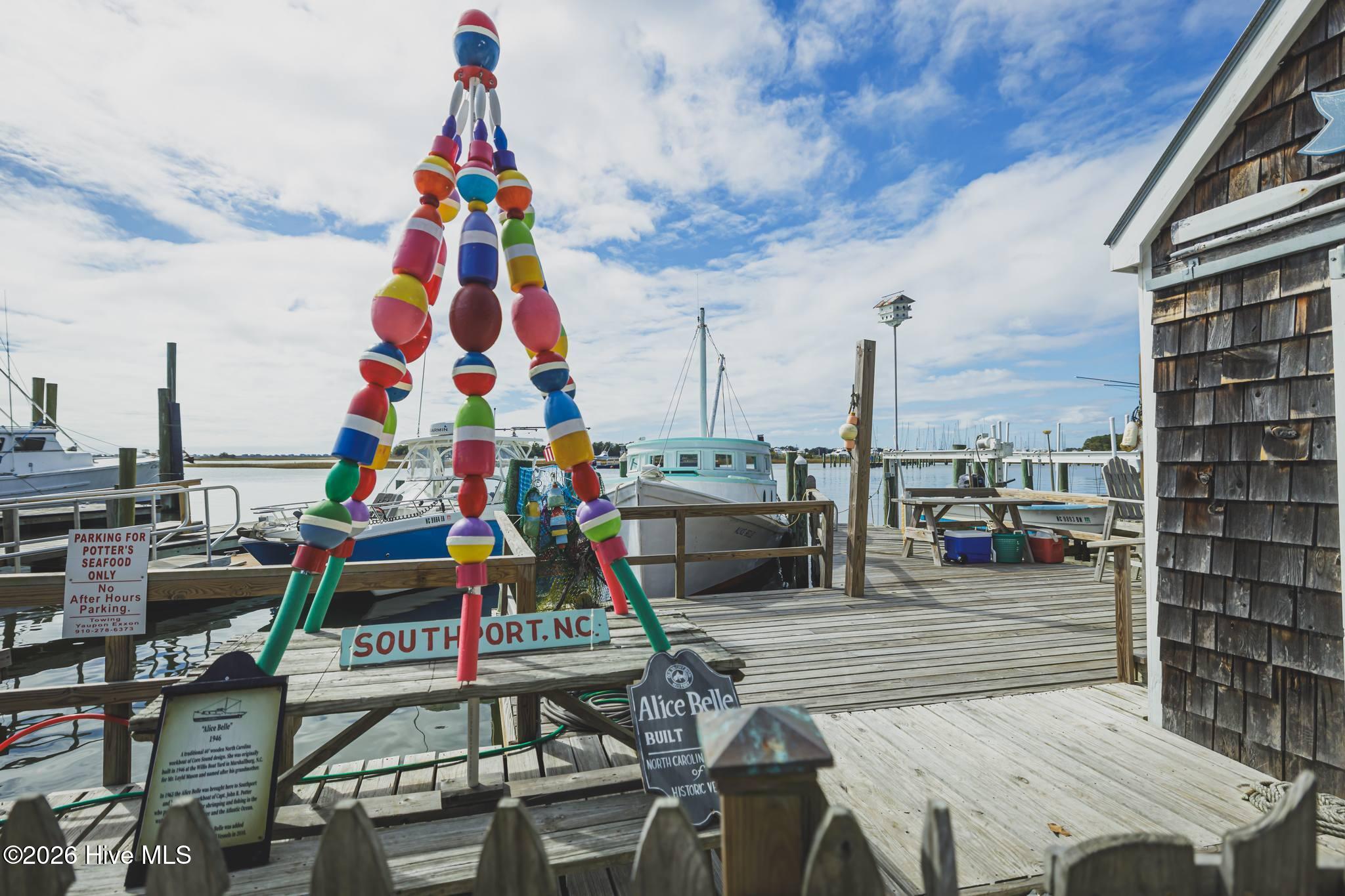 100562852 | Photo 56