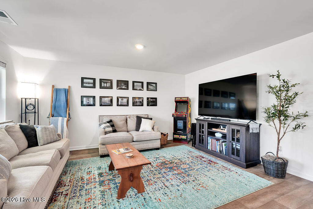 100569698 | Photo 15