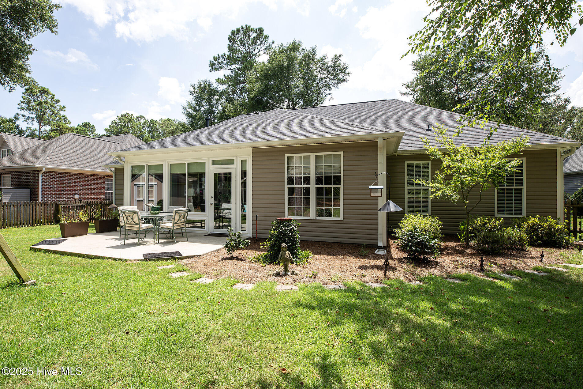 100525517 | Photo 56