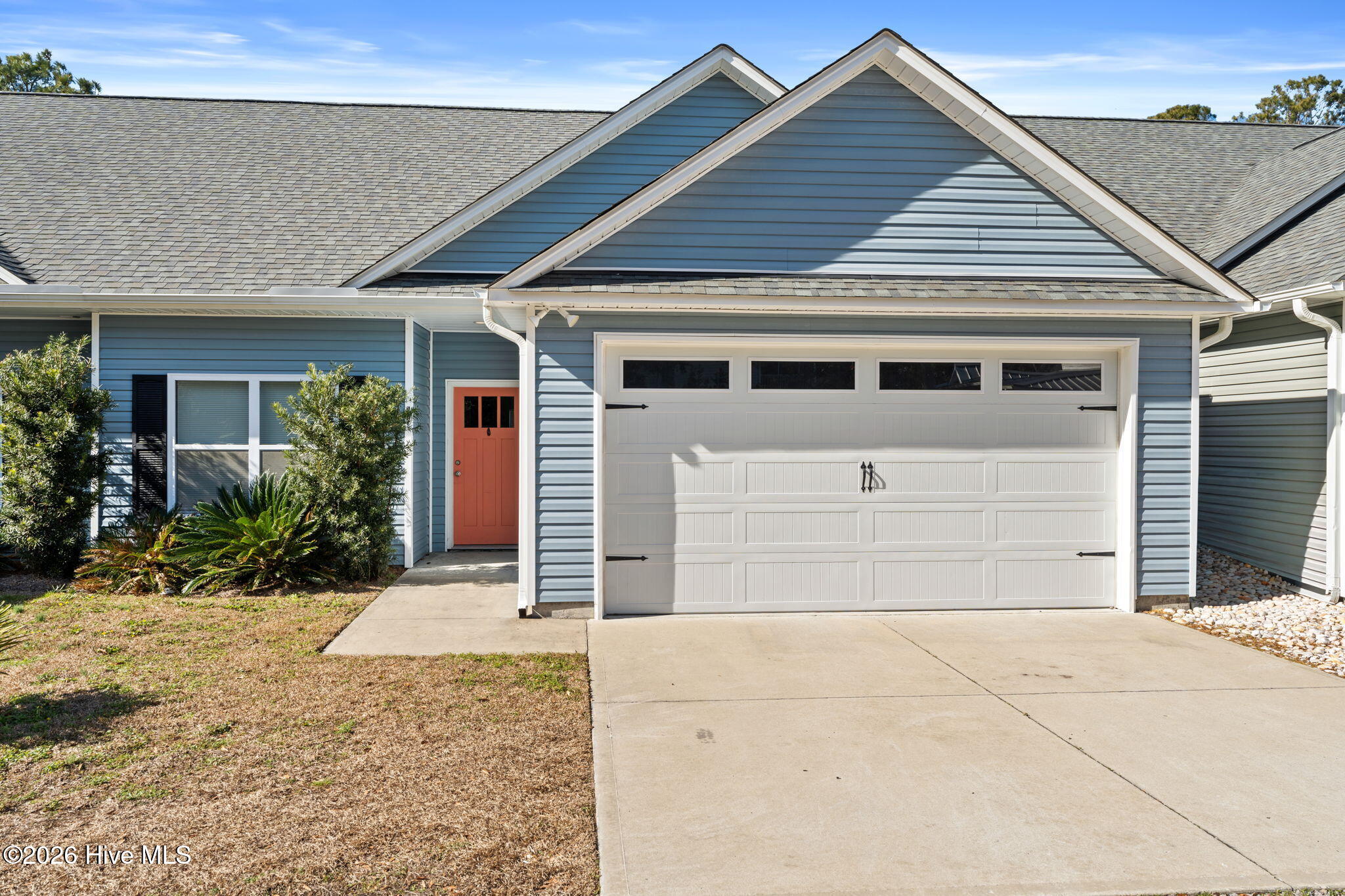 100552561 | Photo 44