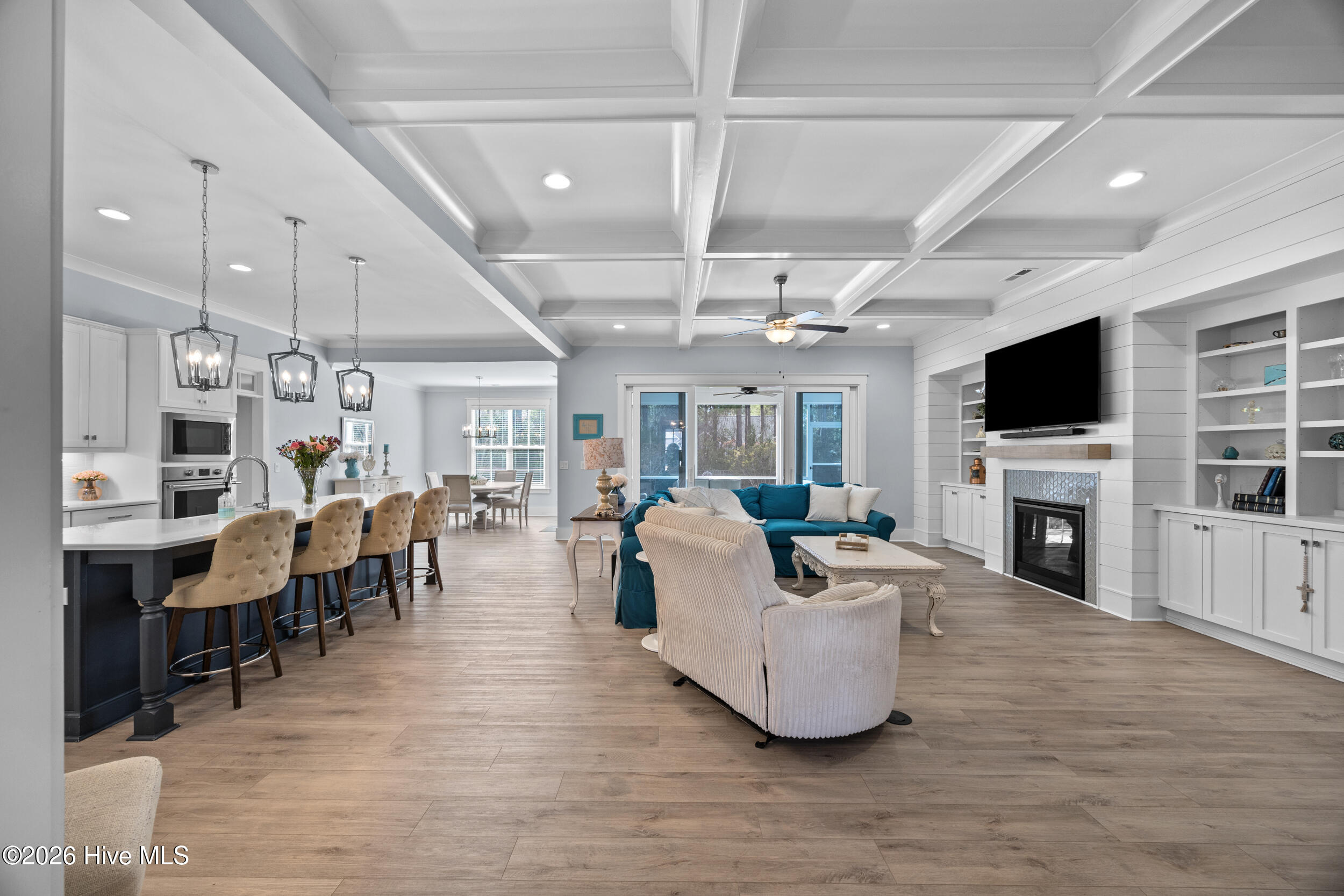 100555433 | Photo 24