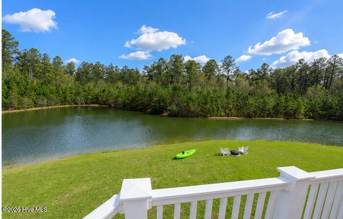 balcony overlooking lake/firepit