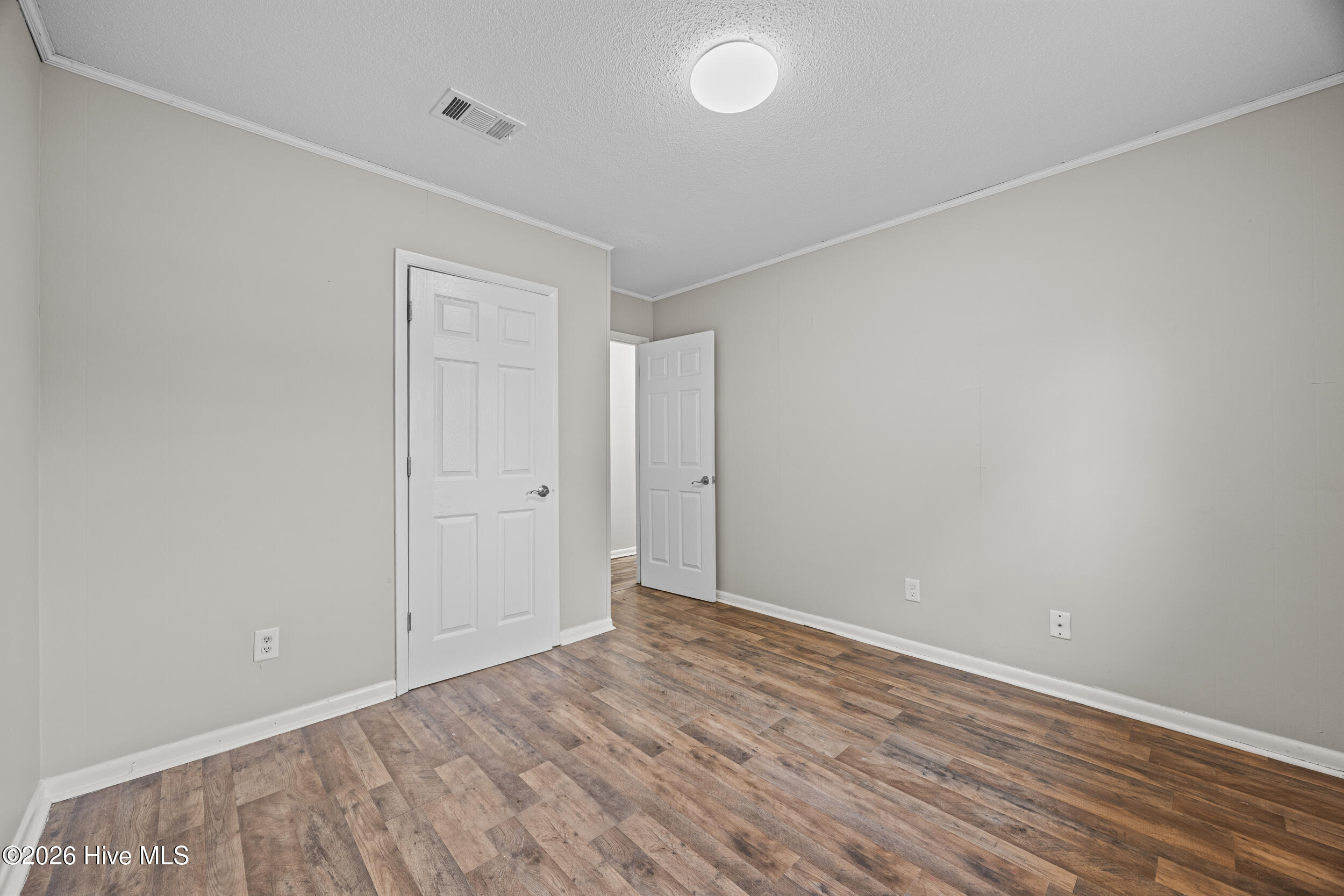 100540773 | Photo 29