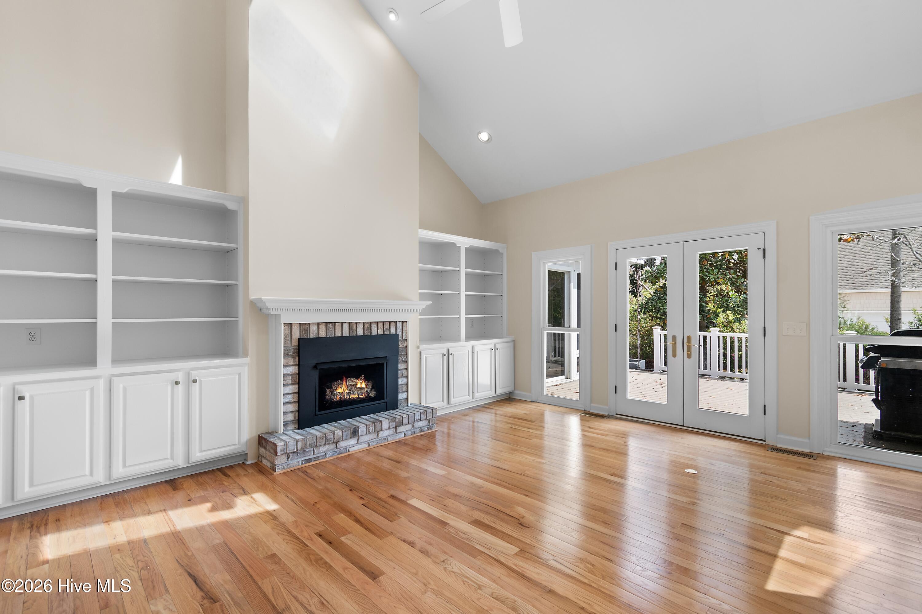 100527464 | Photo 29