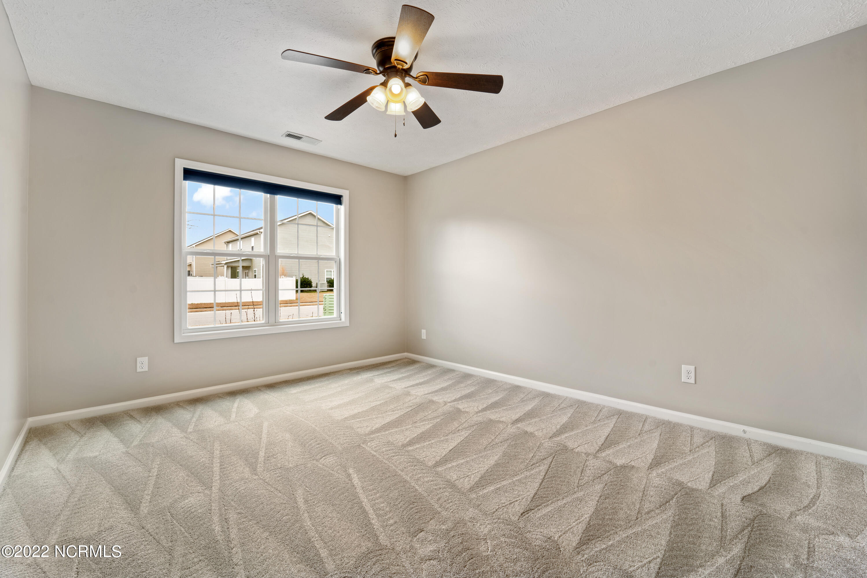 100564225 | Photo 22