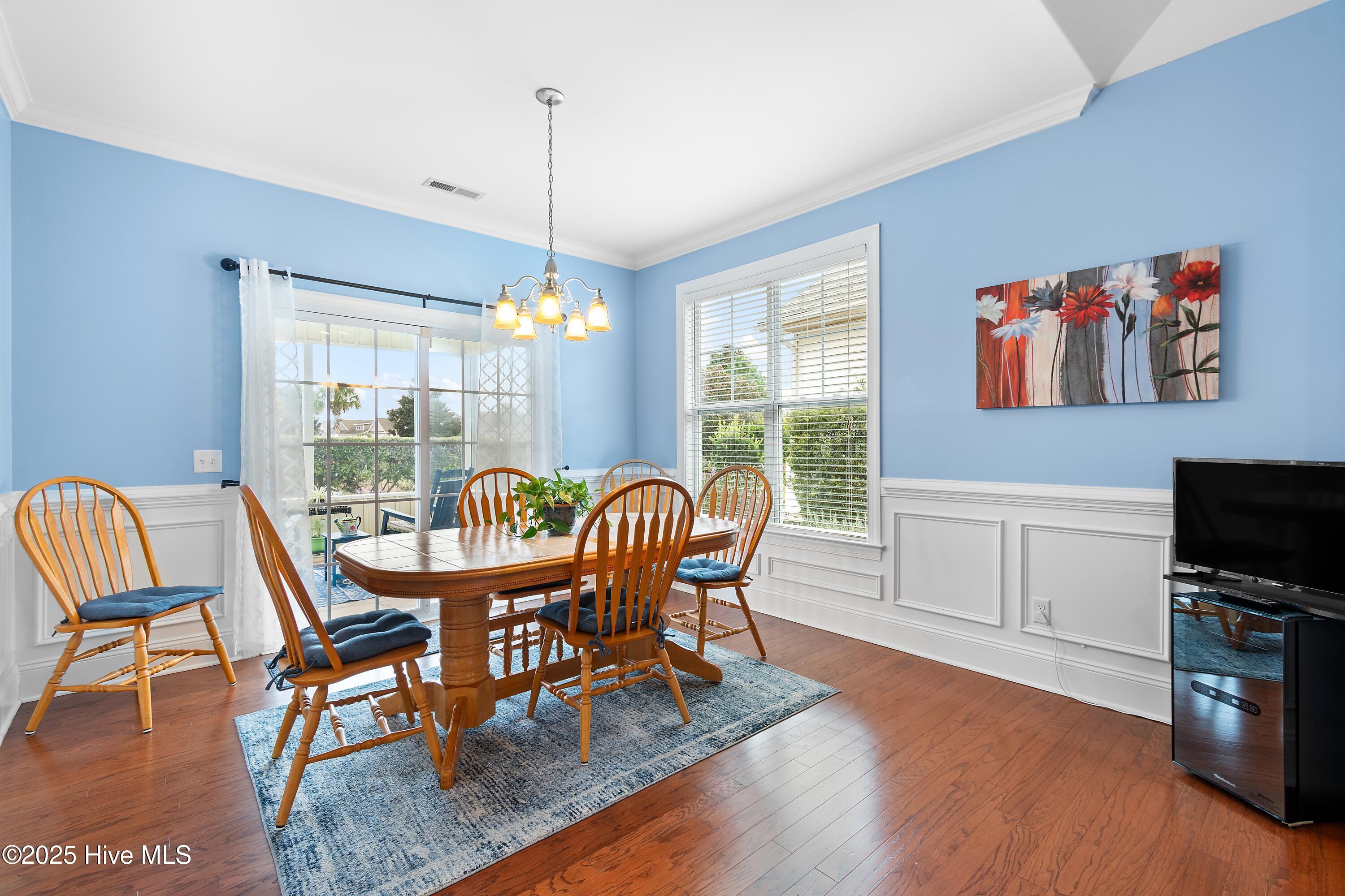 100538736 | Photo 12