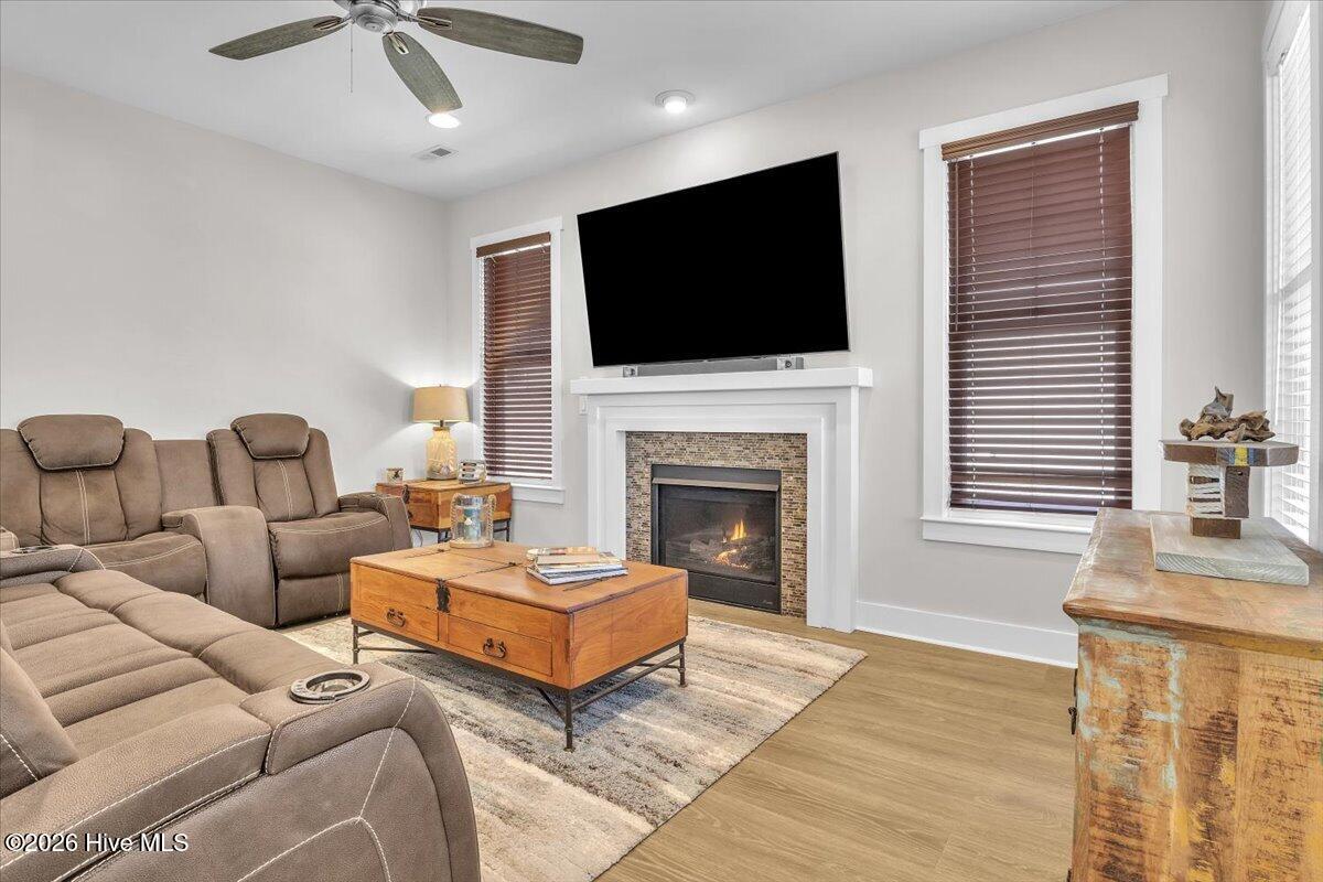 305 Ivy Lane, Carolina Beach, NC, 28428