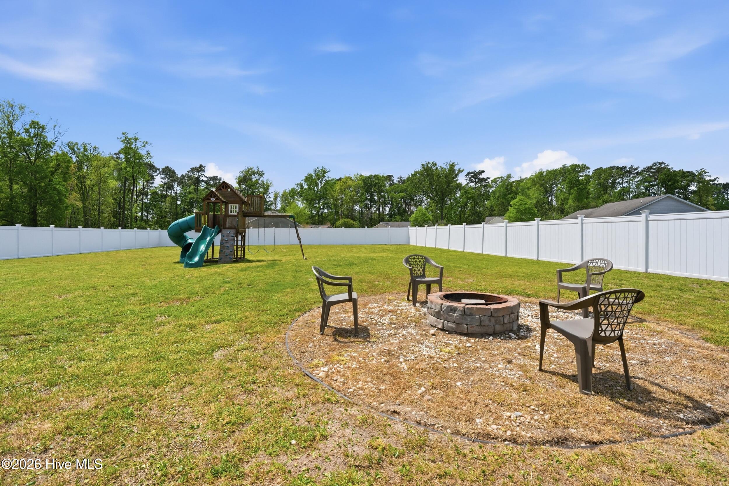 100567725 | Photo 32