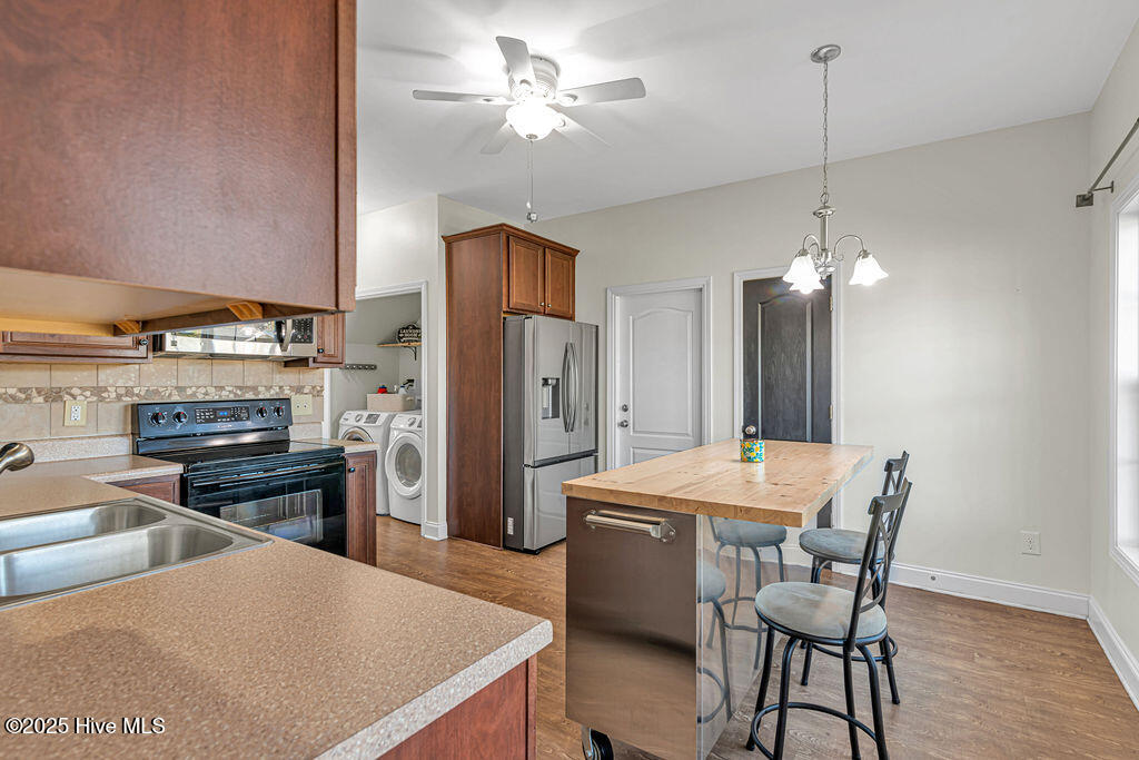 100541943 | Photo 11