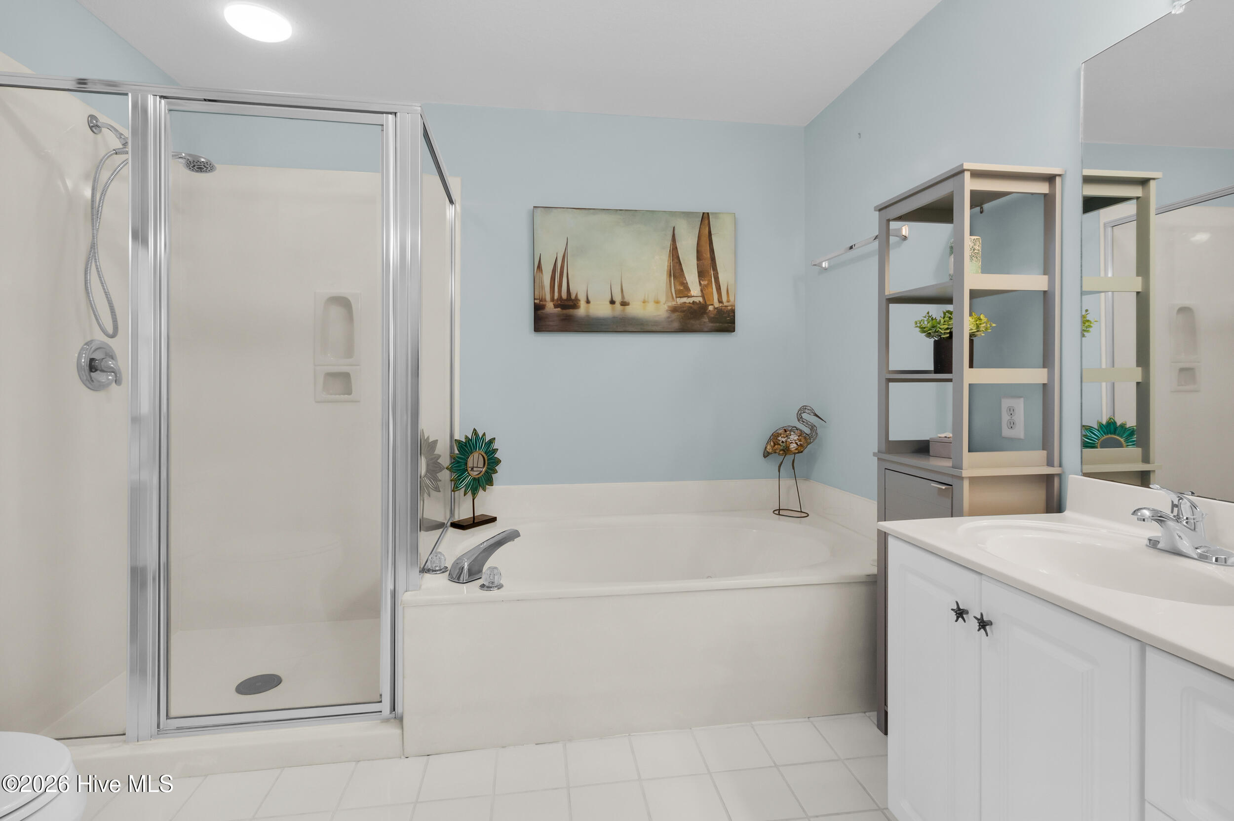 100557933 | Photo 25