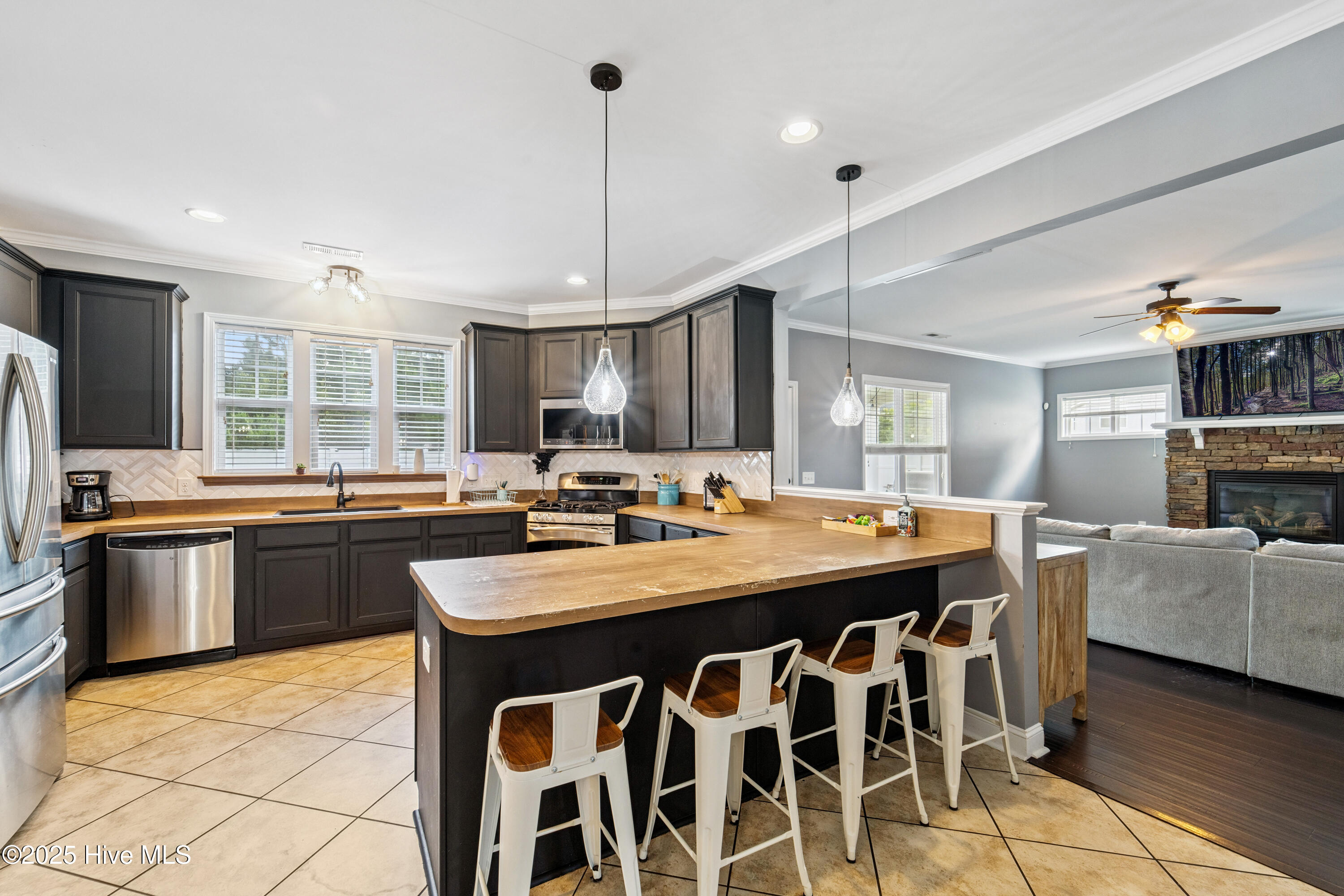 100516932 | Photo 26