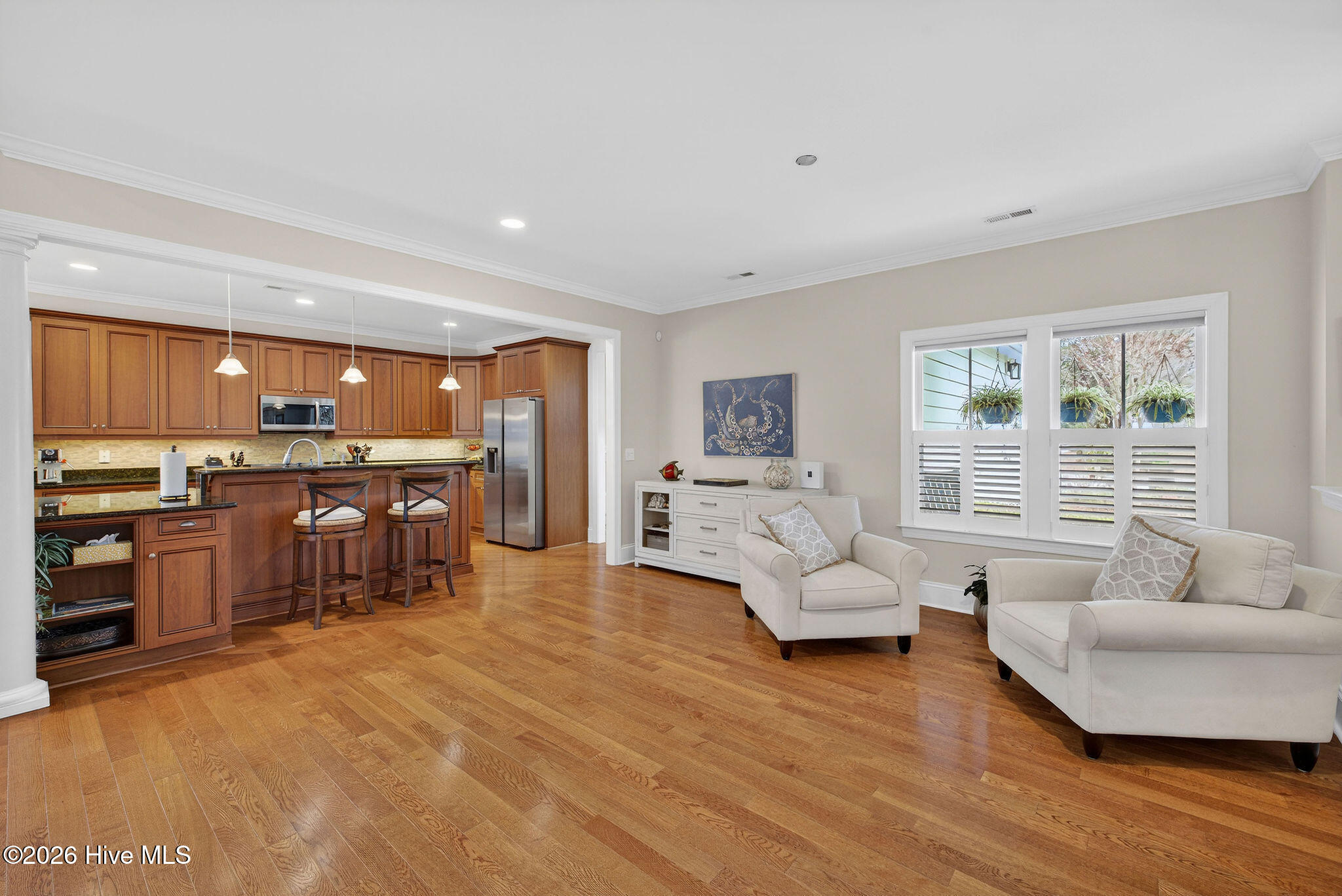 100557574 | Photo 14