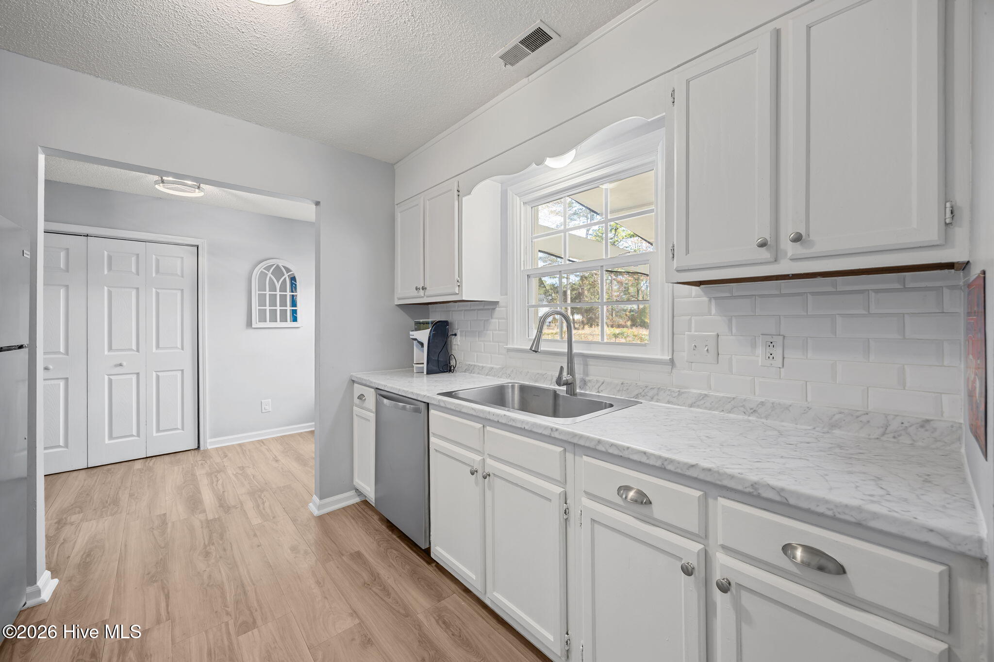 100558764 | Photo 10