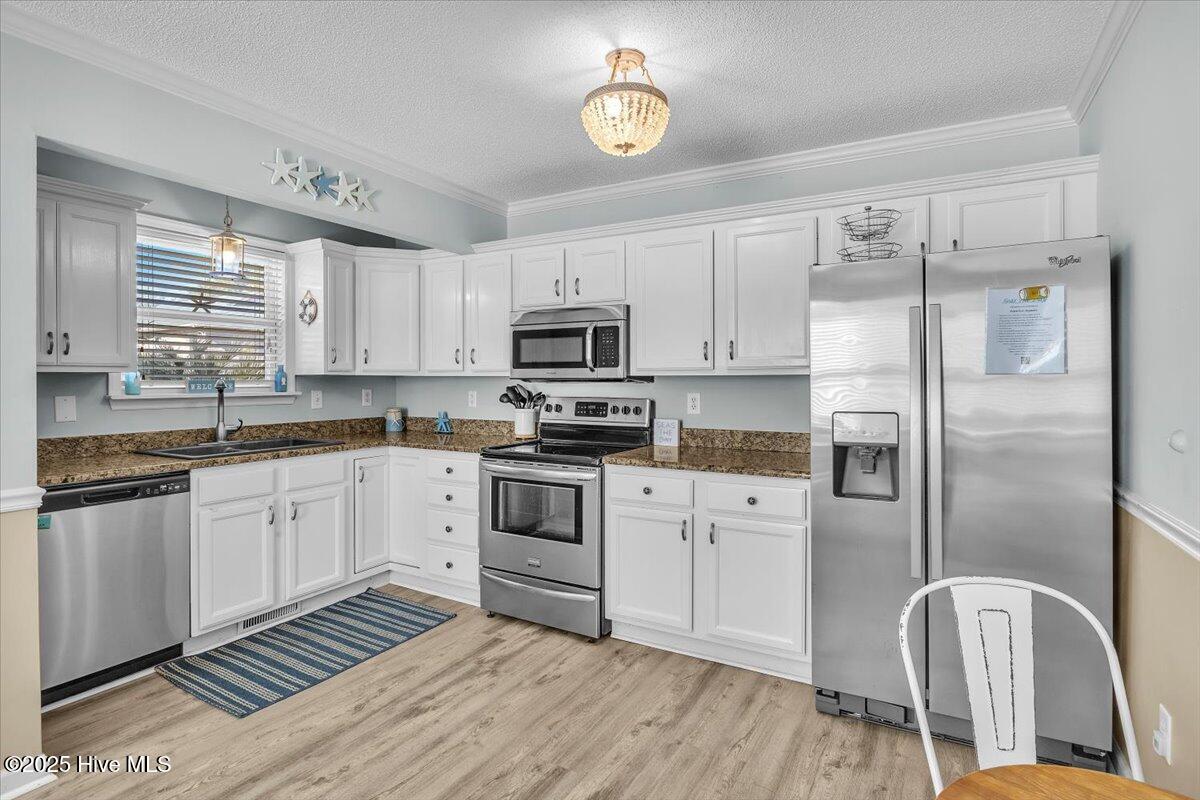 100541304 | Photo 14