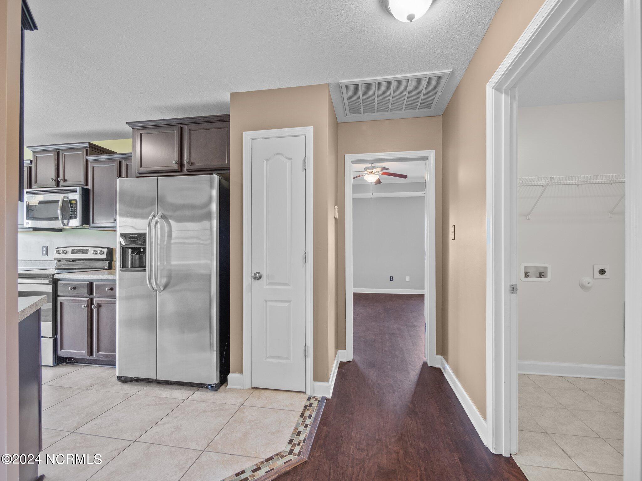 100551831 | Photo 10