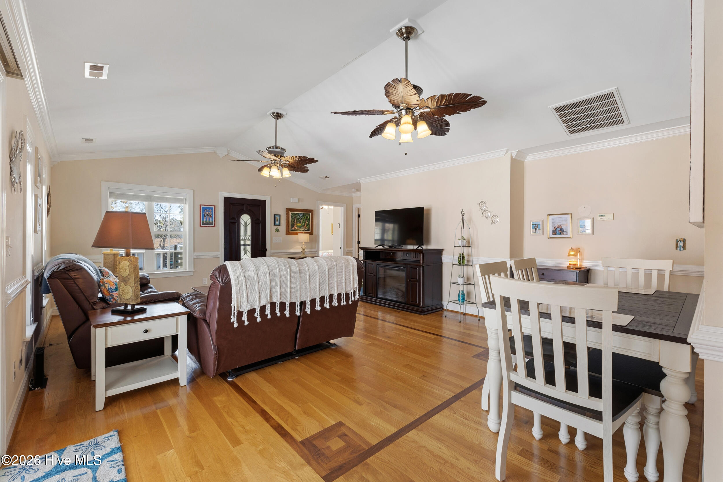 100564508 | Photo 22