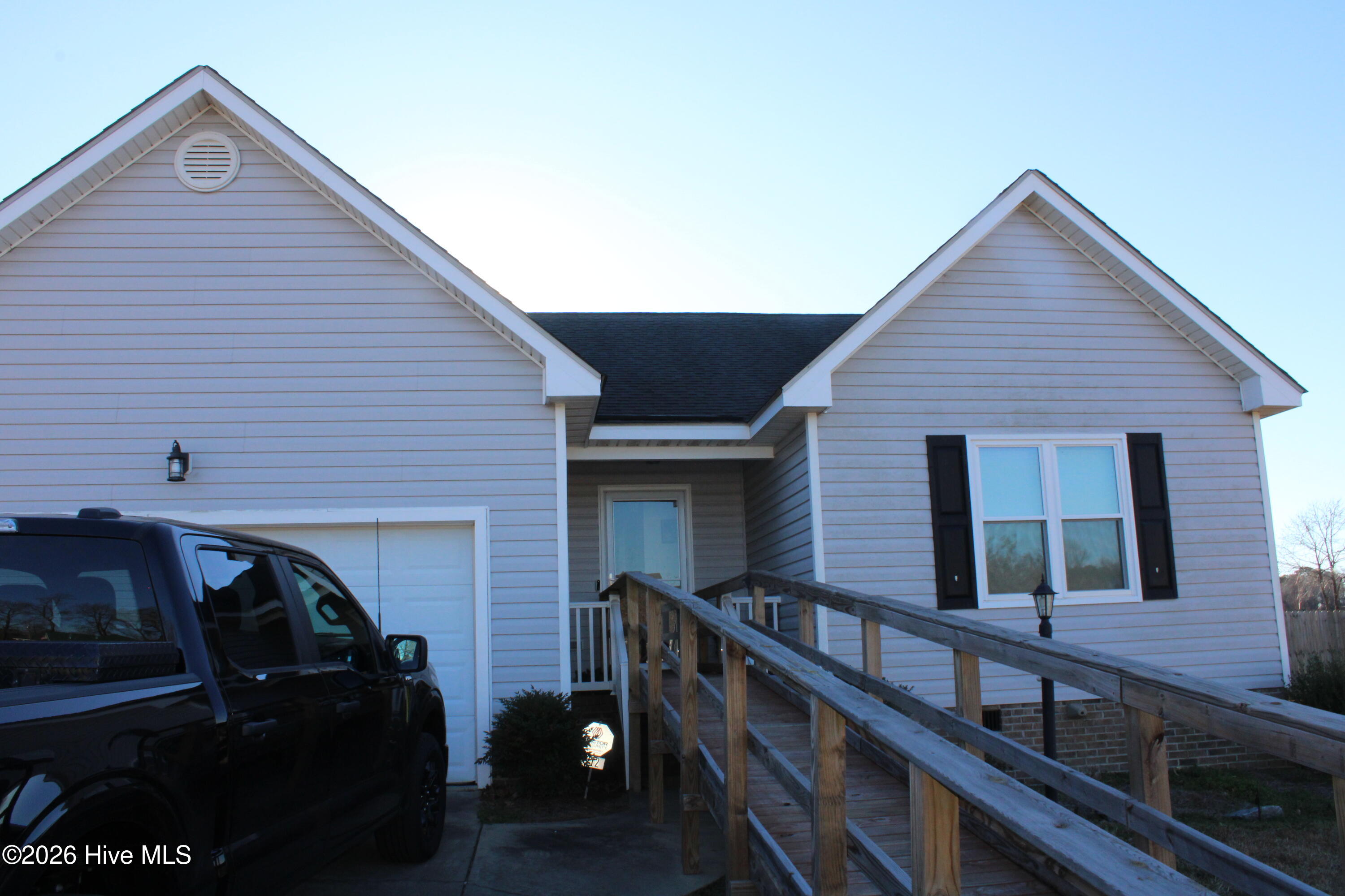 Primary w/handicapp ramp