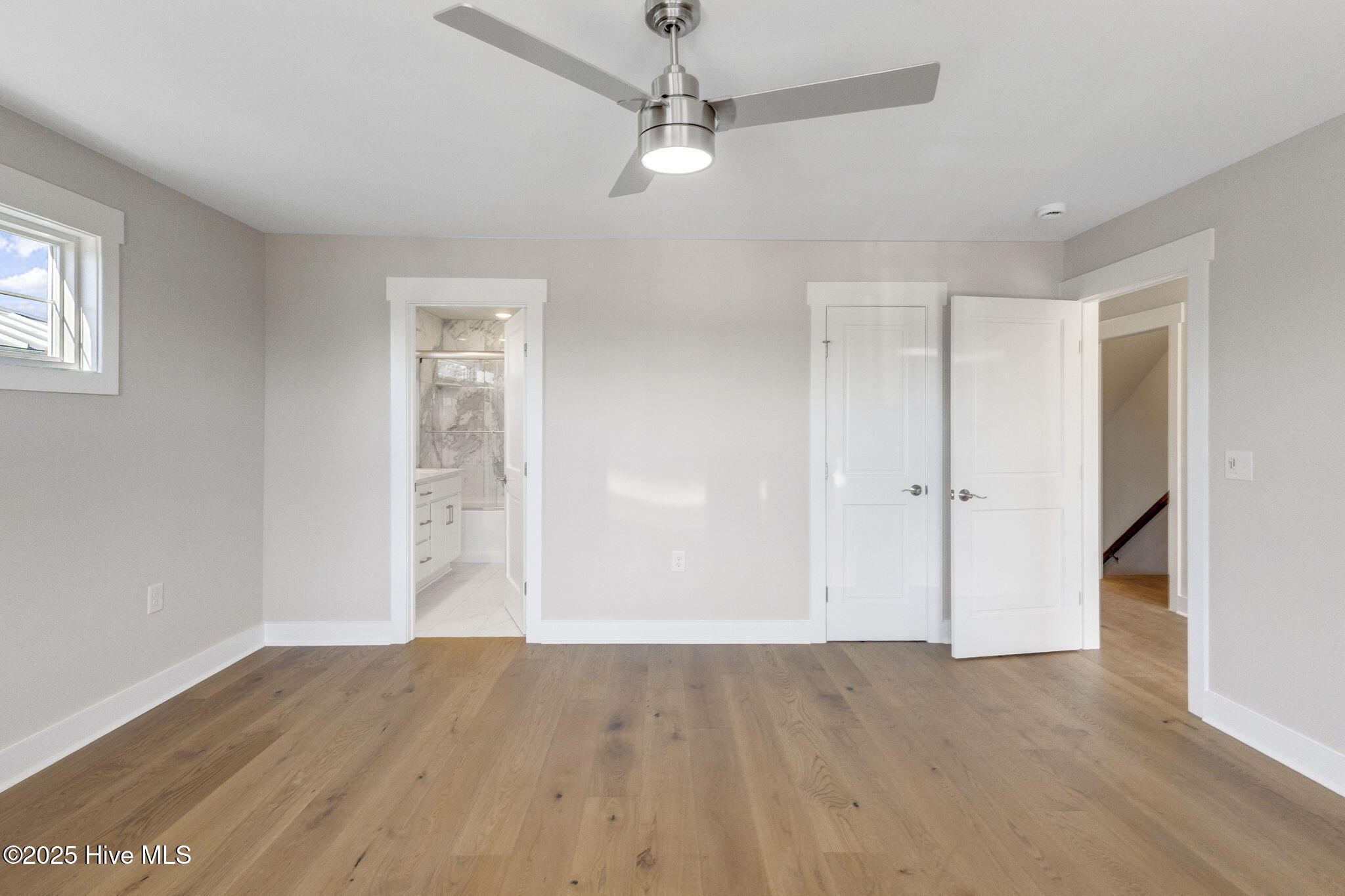 100522656 | Photo 30