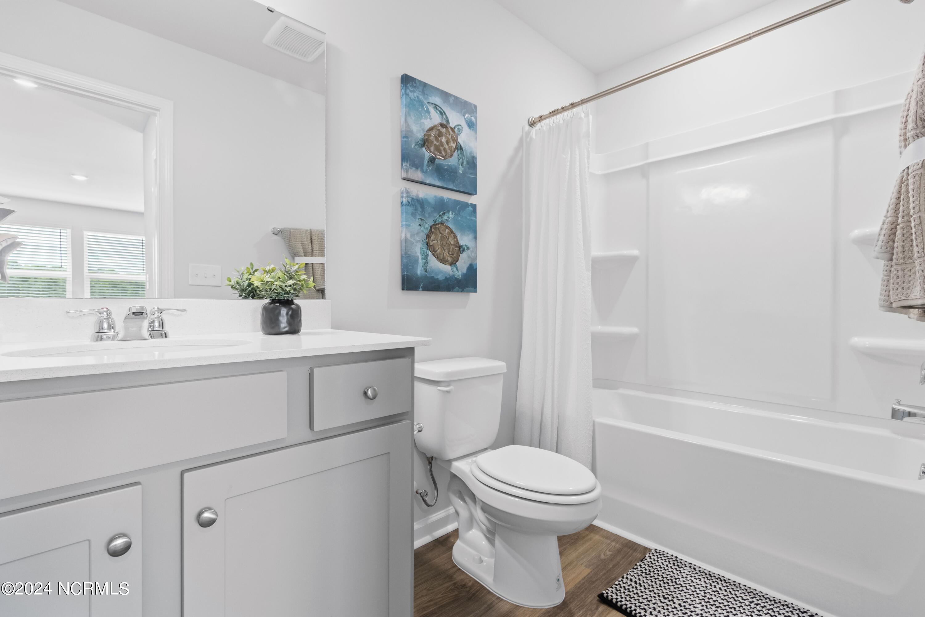 100453843 | Photo 30