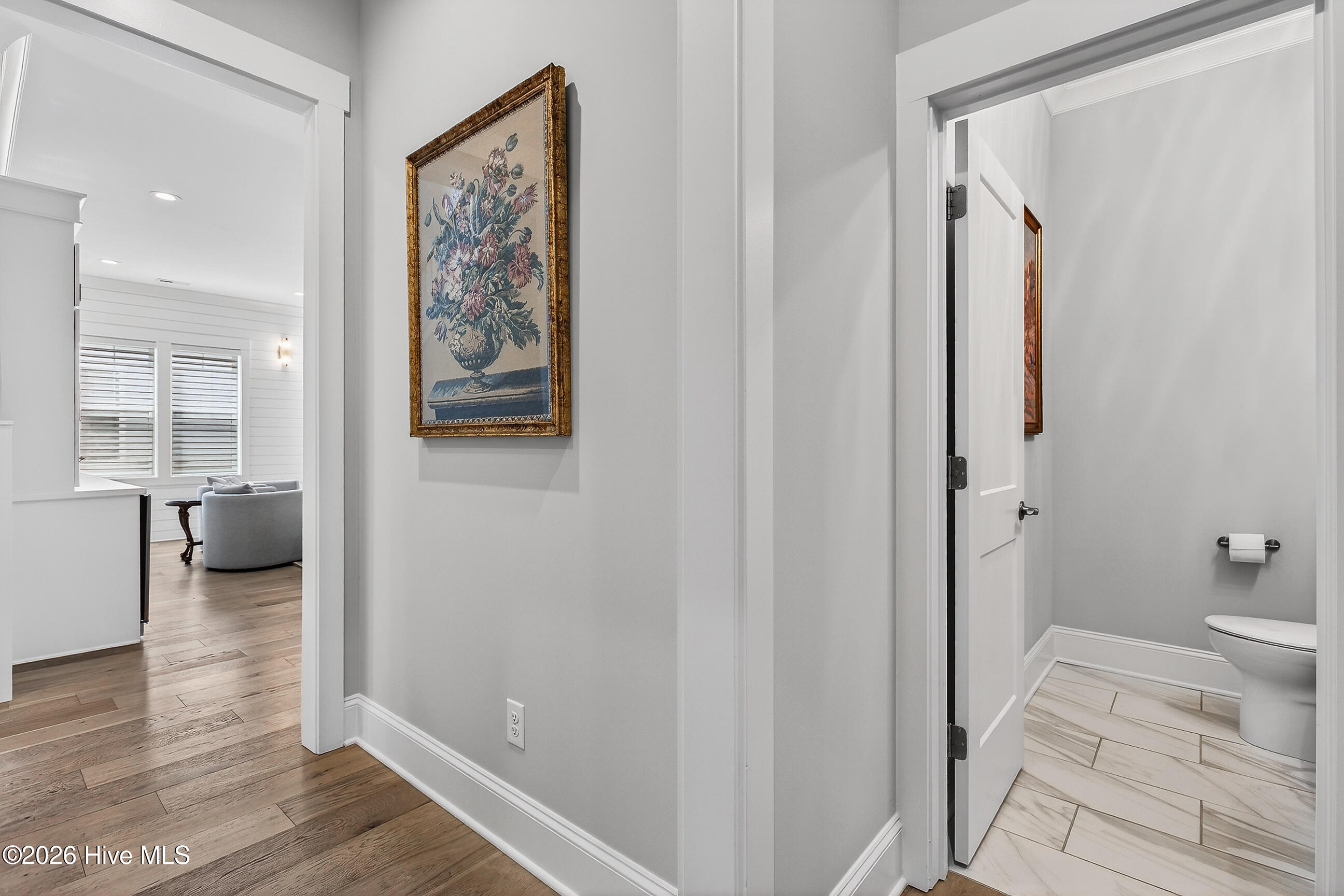 100564541 | Photo 36