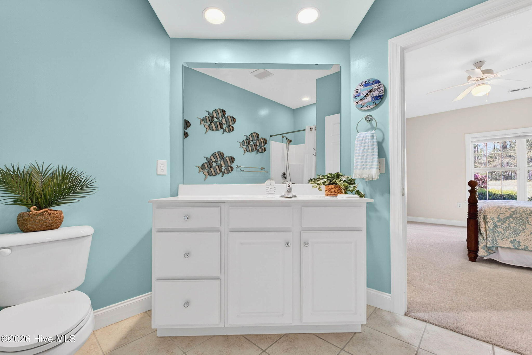 100566097 | Photo 25