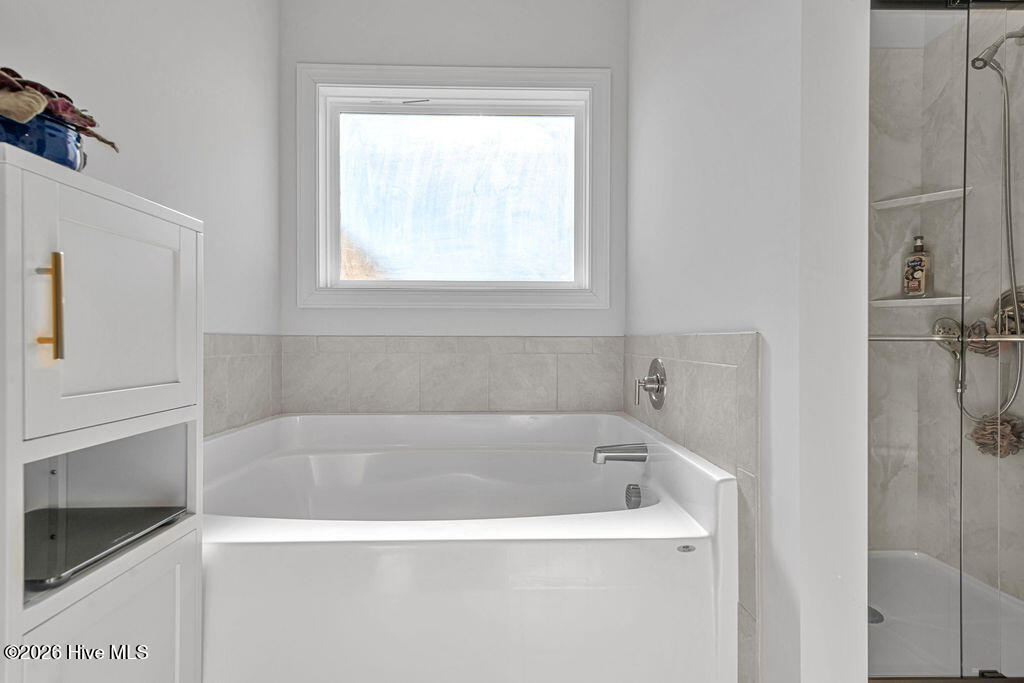 100549970 | Photo 34