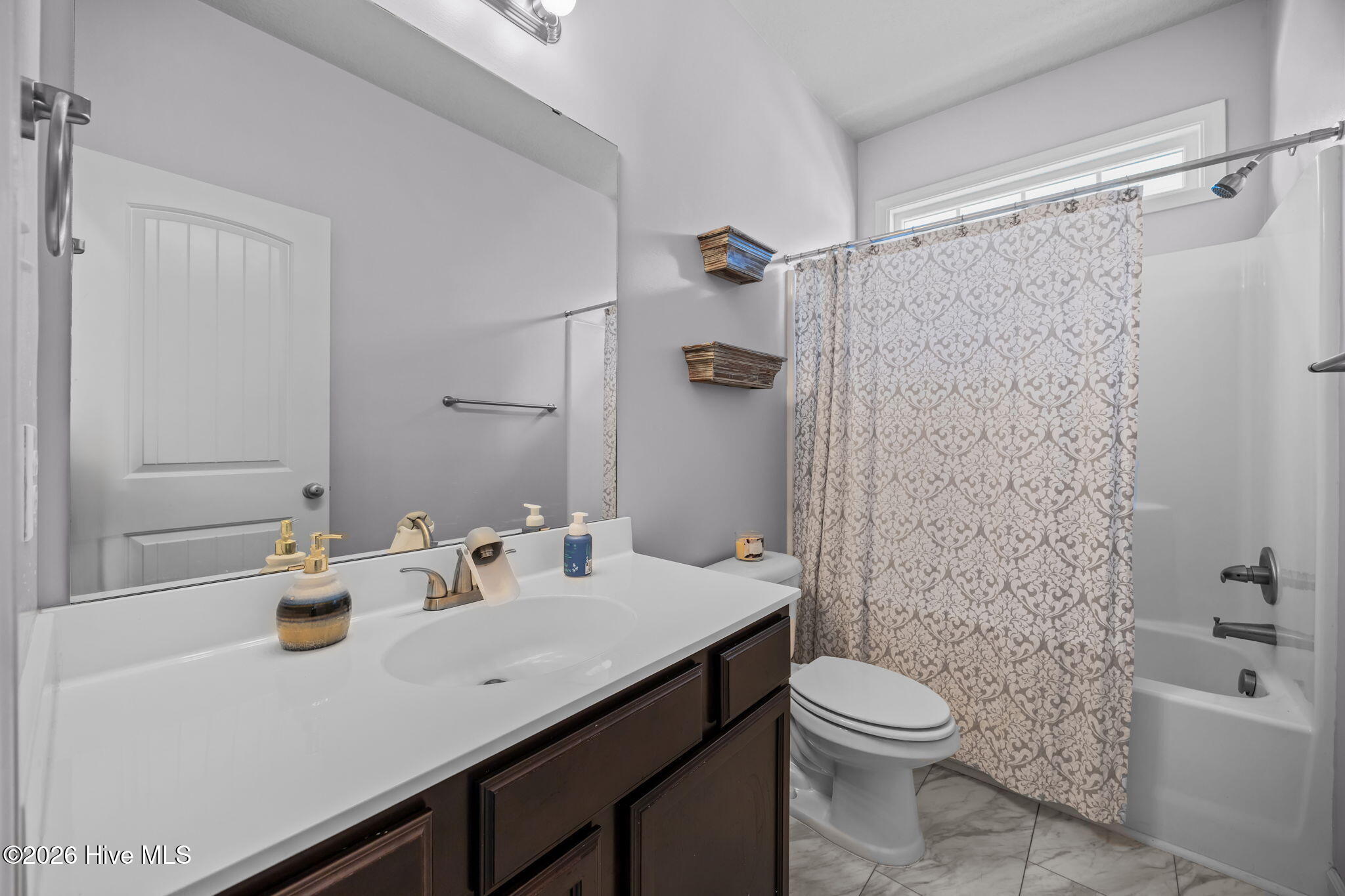 100556762 | Photo 27