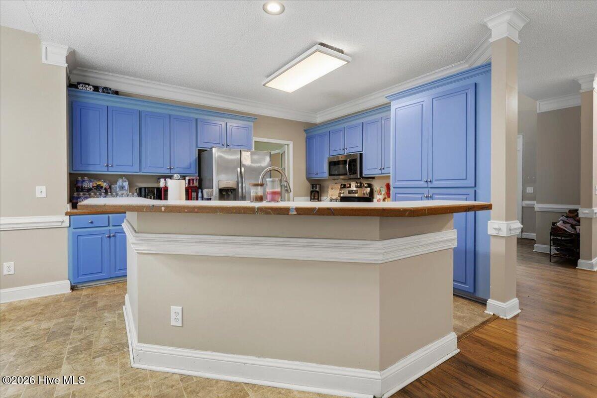 17-206 Creekside Dr-17