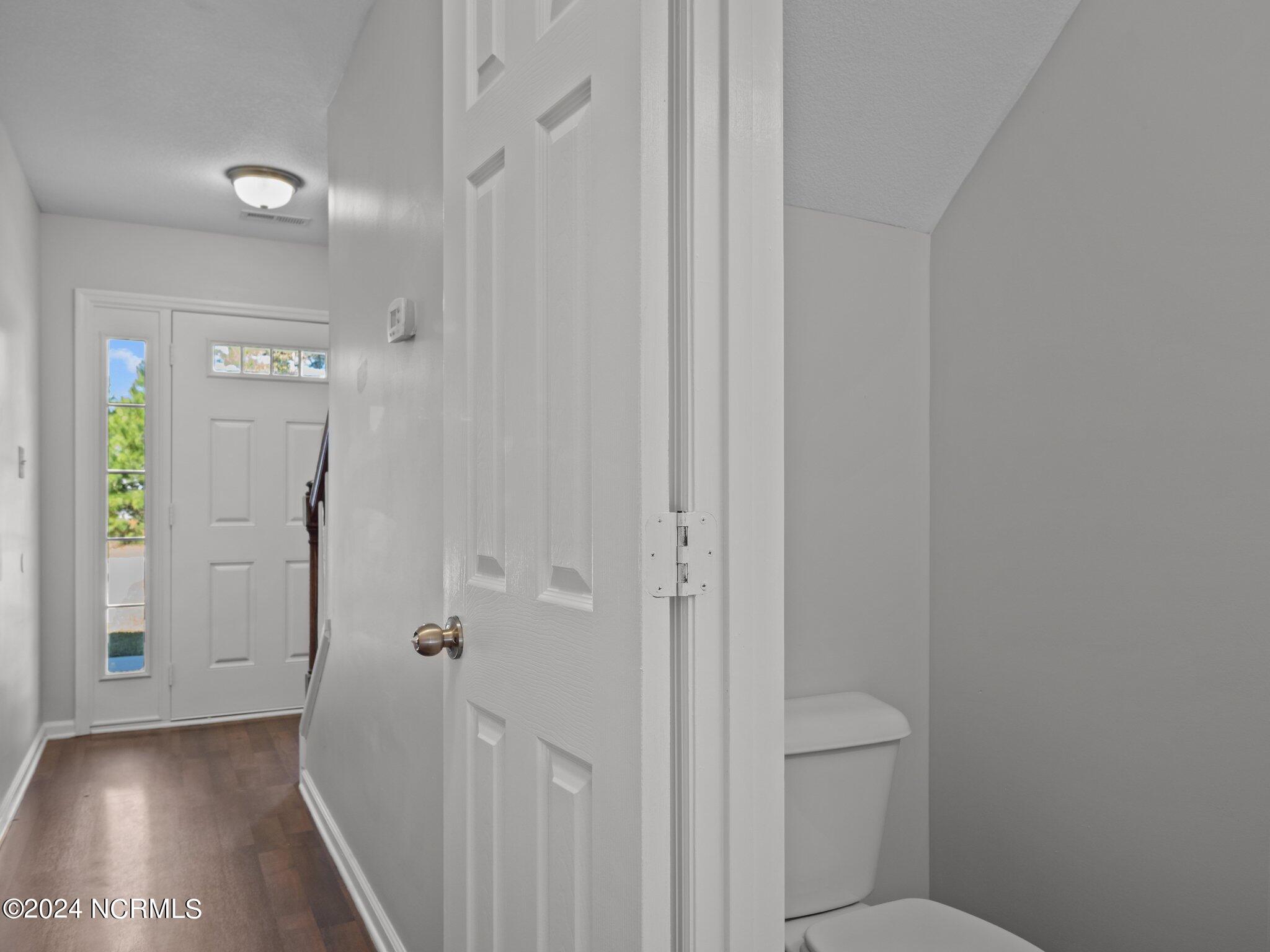 100541428 | Photo 11