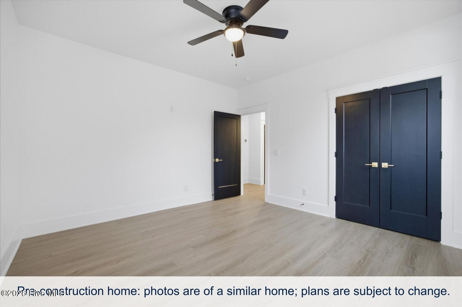 100567849 | Photo 33