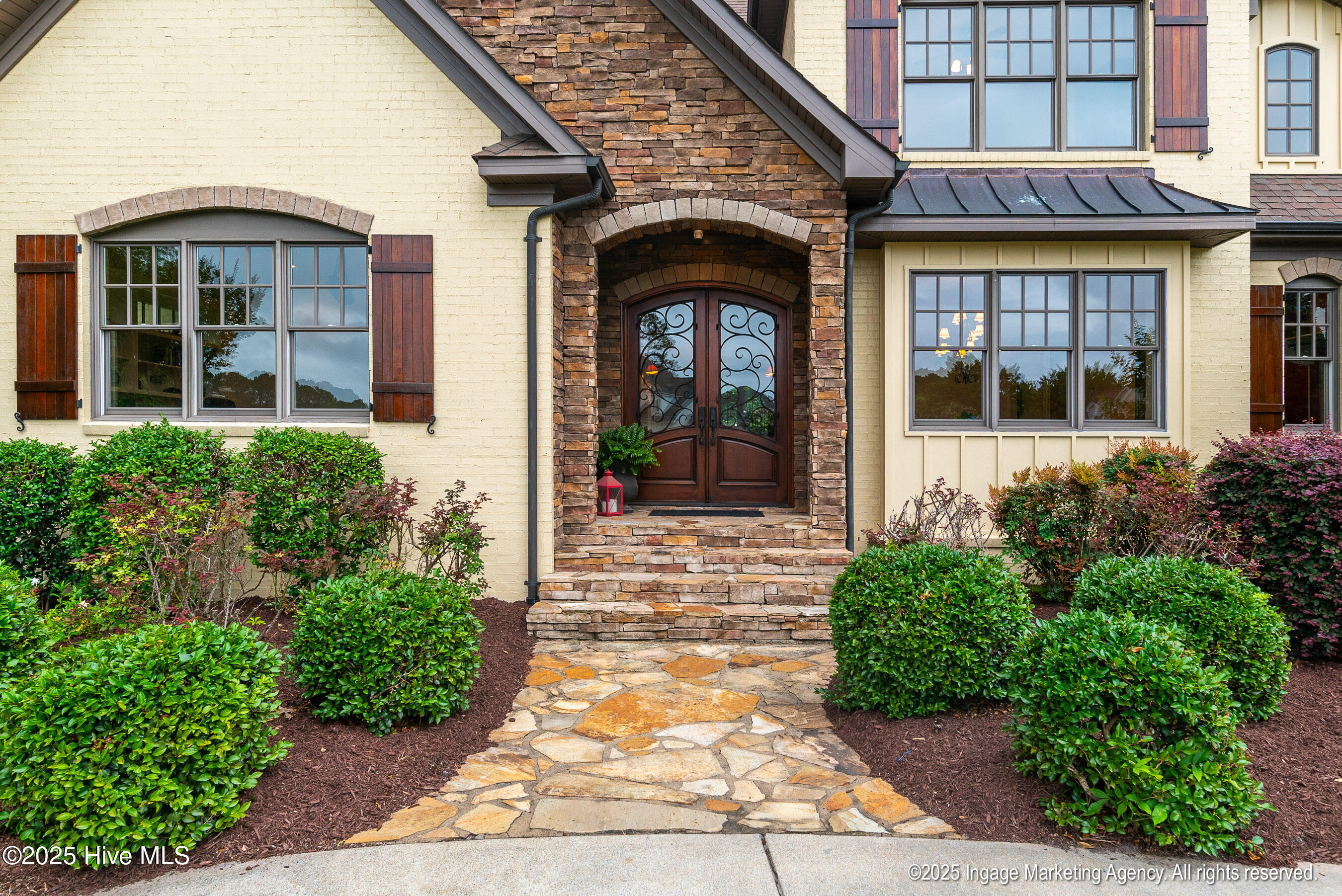 Homes for sale in Greenville, NC | 2900 Groveland Dr, Greenville, NC 27858 | MLS# 100512648