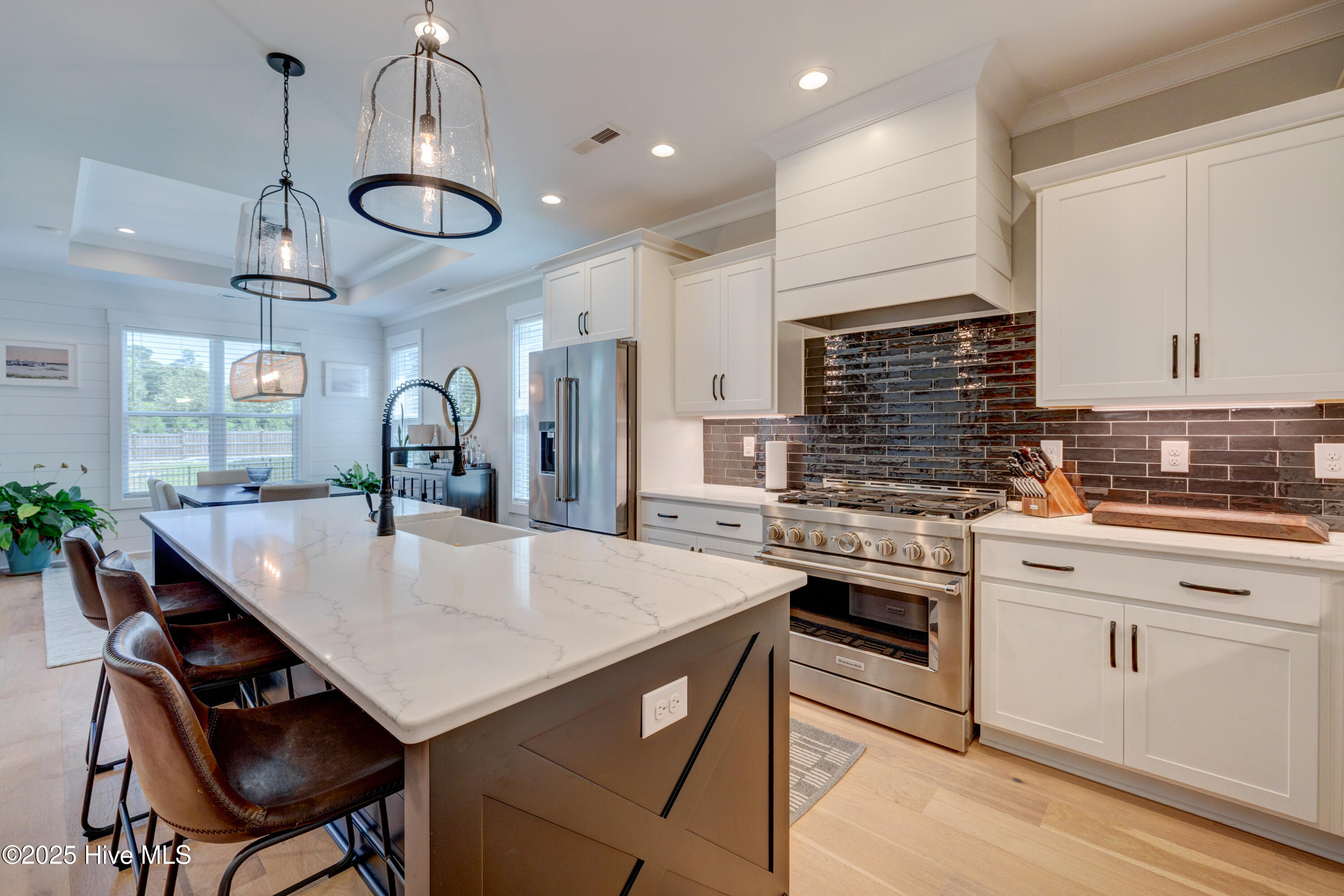 100531036 | Photo 17