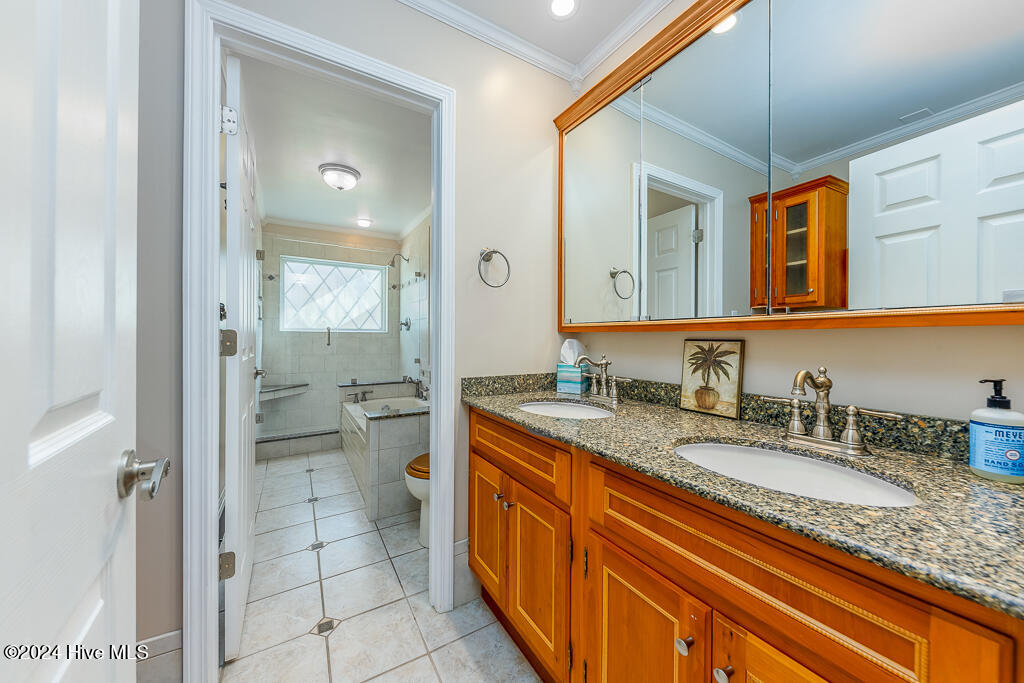 121 Harbour Drive,Hubert