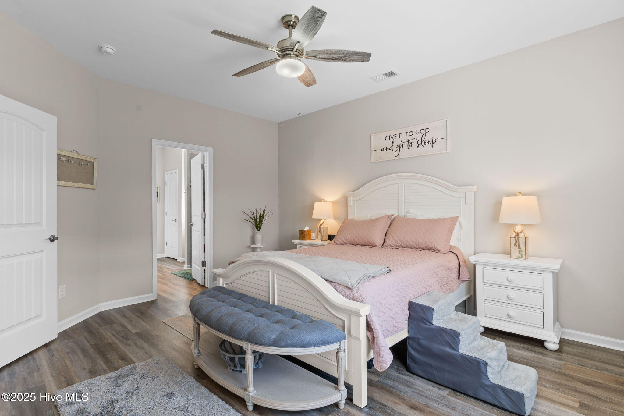 100535232 | Photo 20