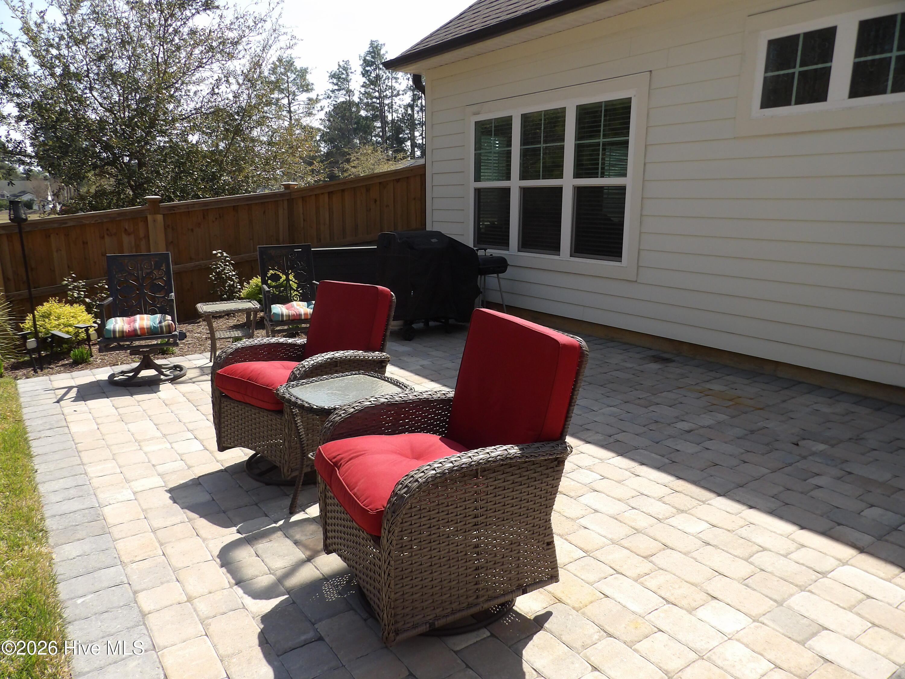 100561891 | Photo 56