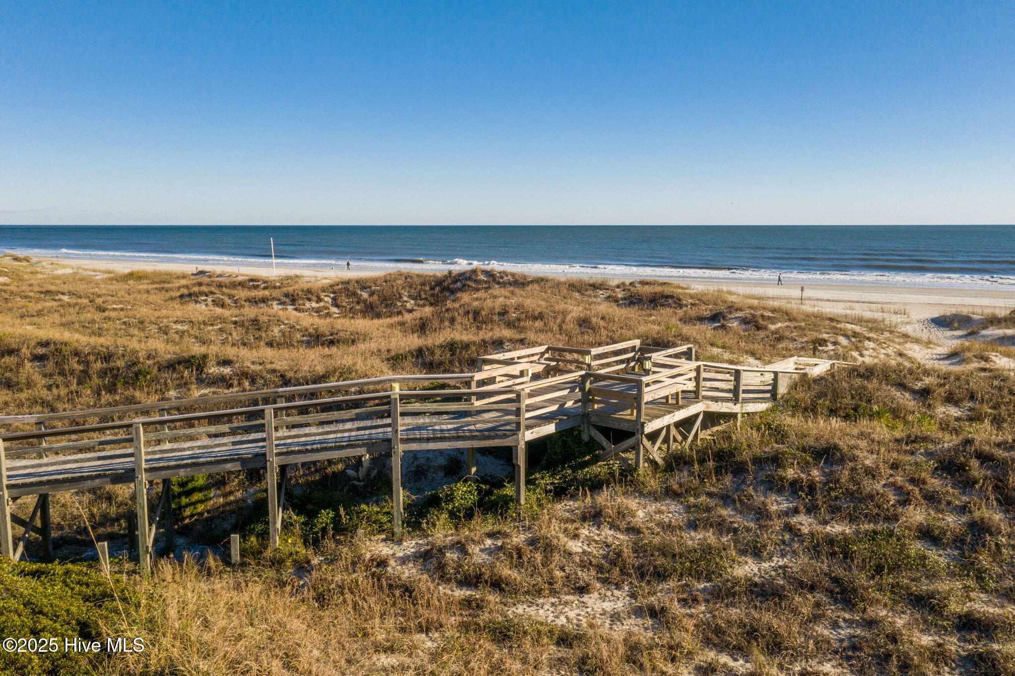 100543280 | Photo 43