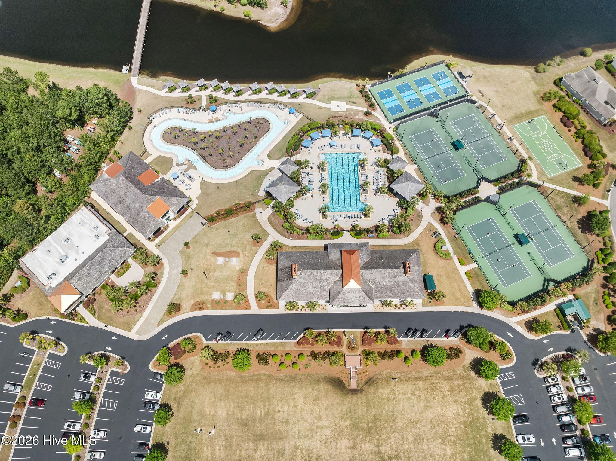 100565690 | Photo 106