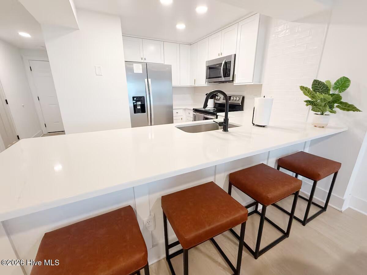 100562681 | Photo 11