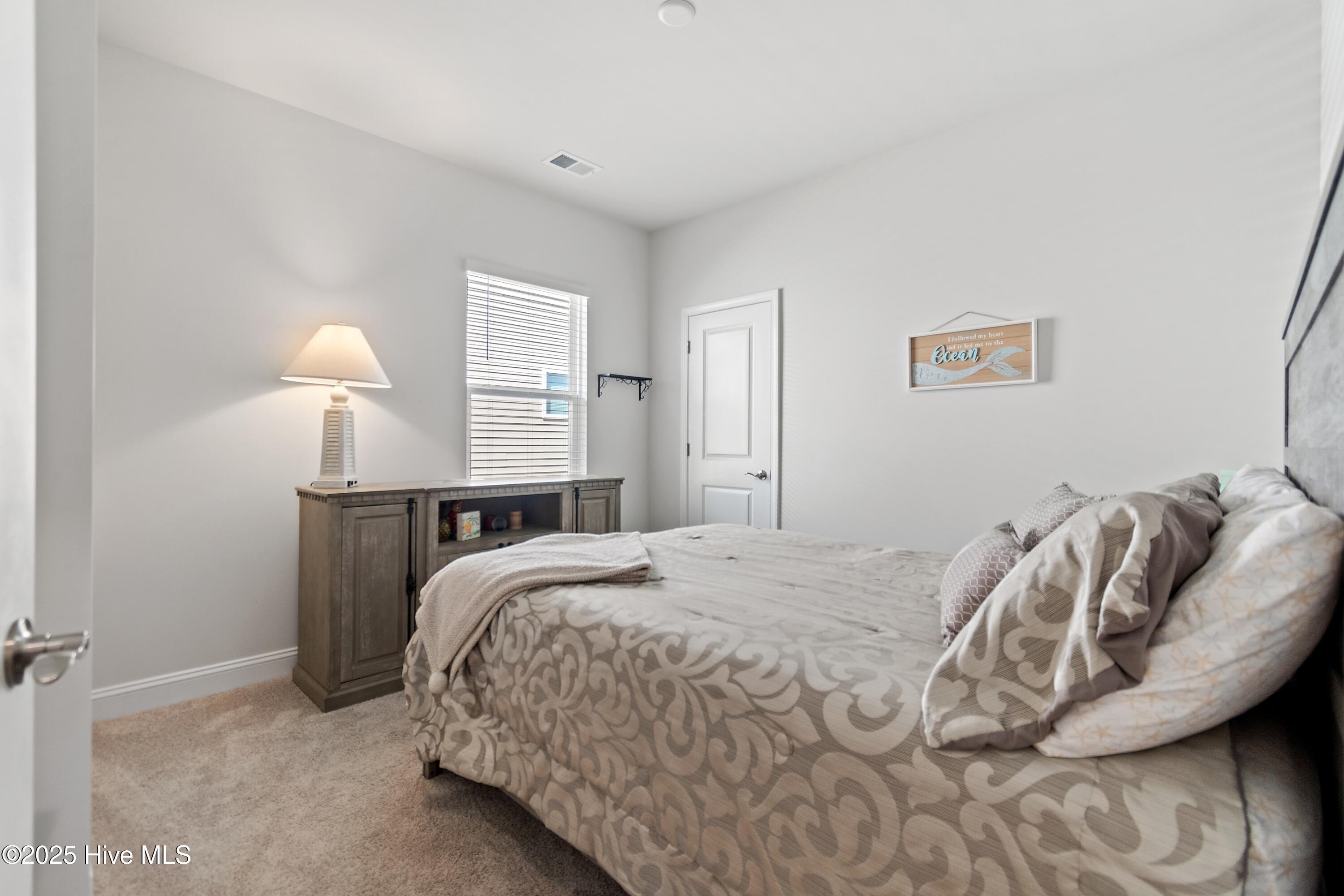 100532742 | Photo 21