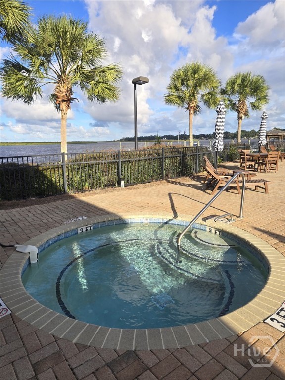 Jacuzzi over looking Ogeechee River
