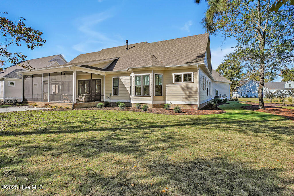 100512087 | Photo 46