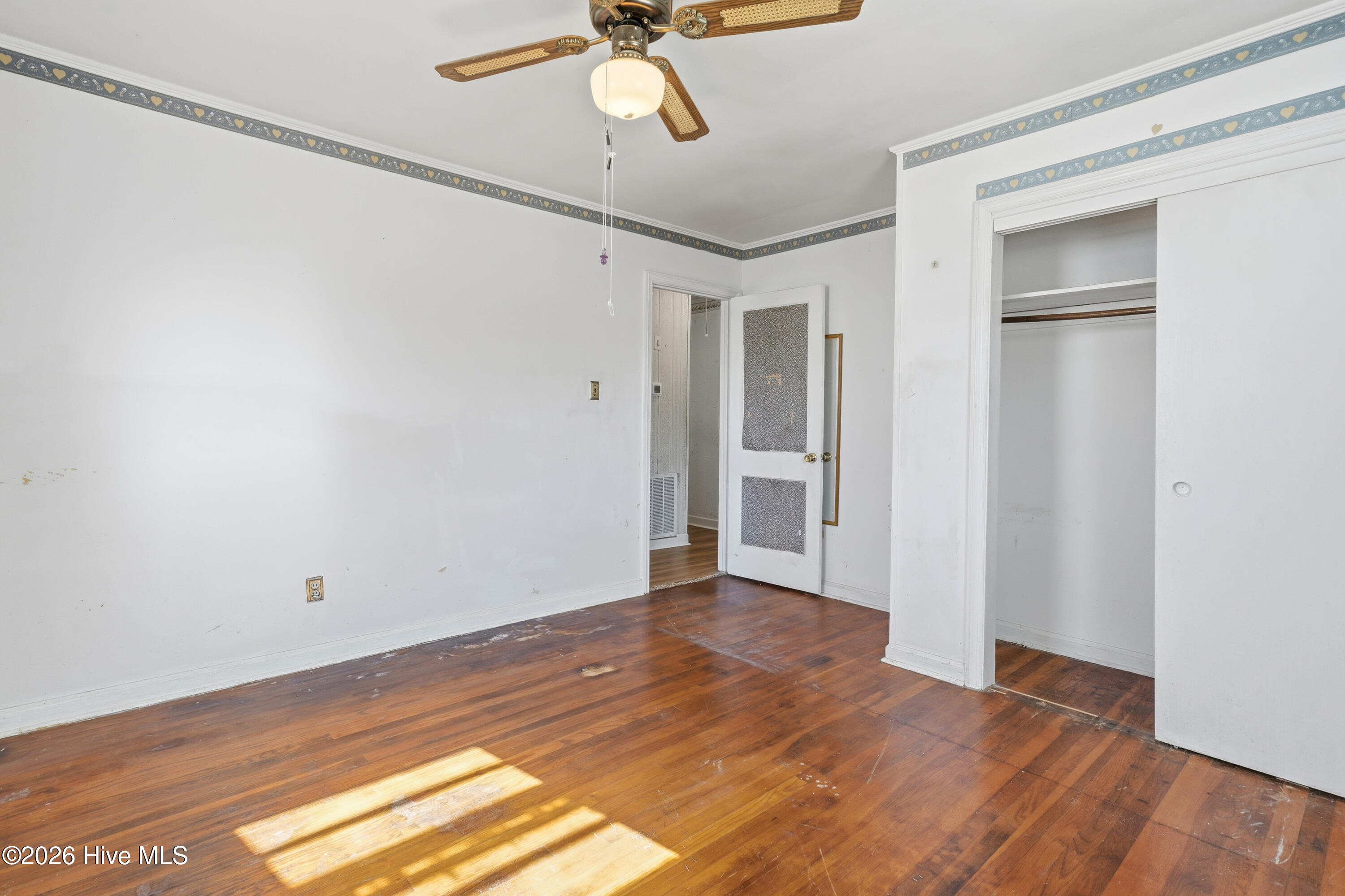 100559620 | Photo 14