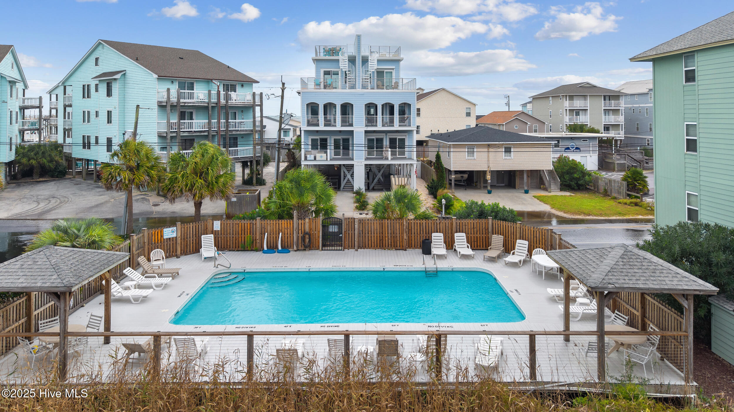 100536359 | Photo 32