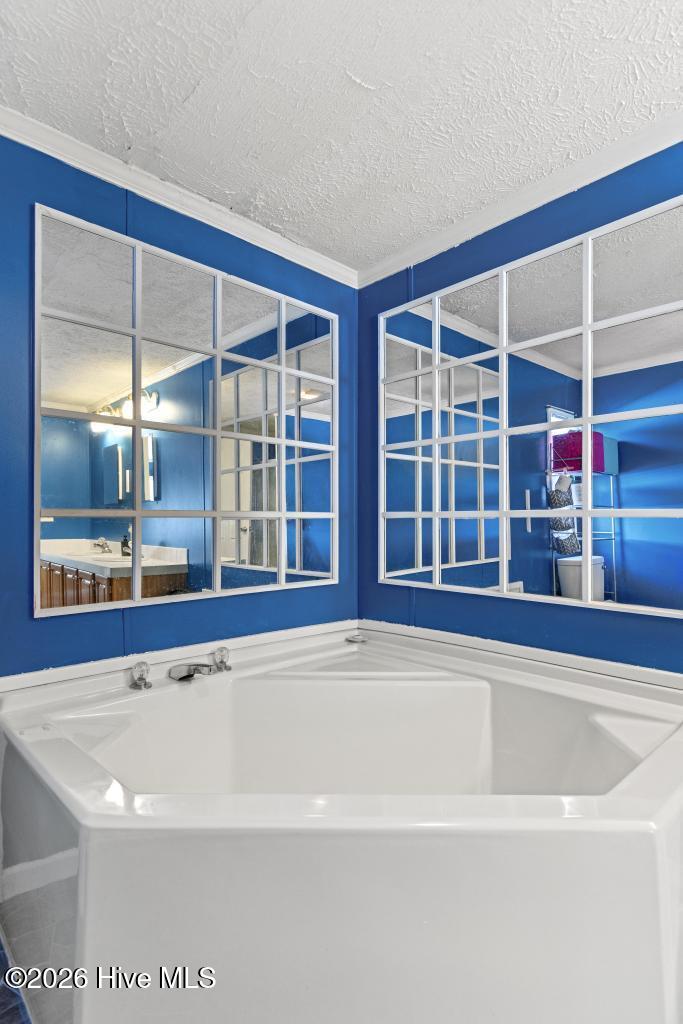 100570291 | Photo 24